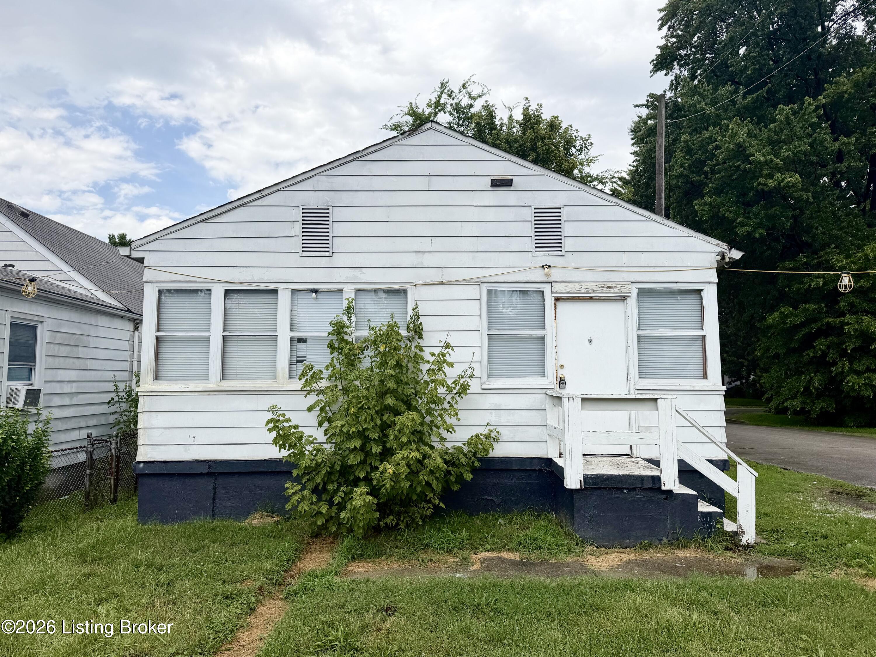 900 Beecher St Property Photo 12