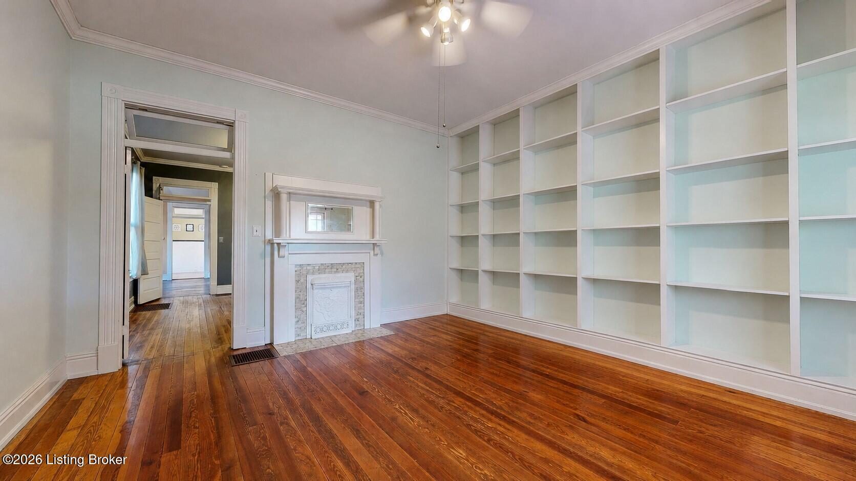 1013 Ash St Property Photo 3