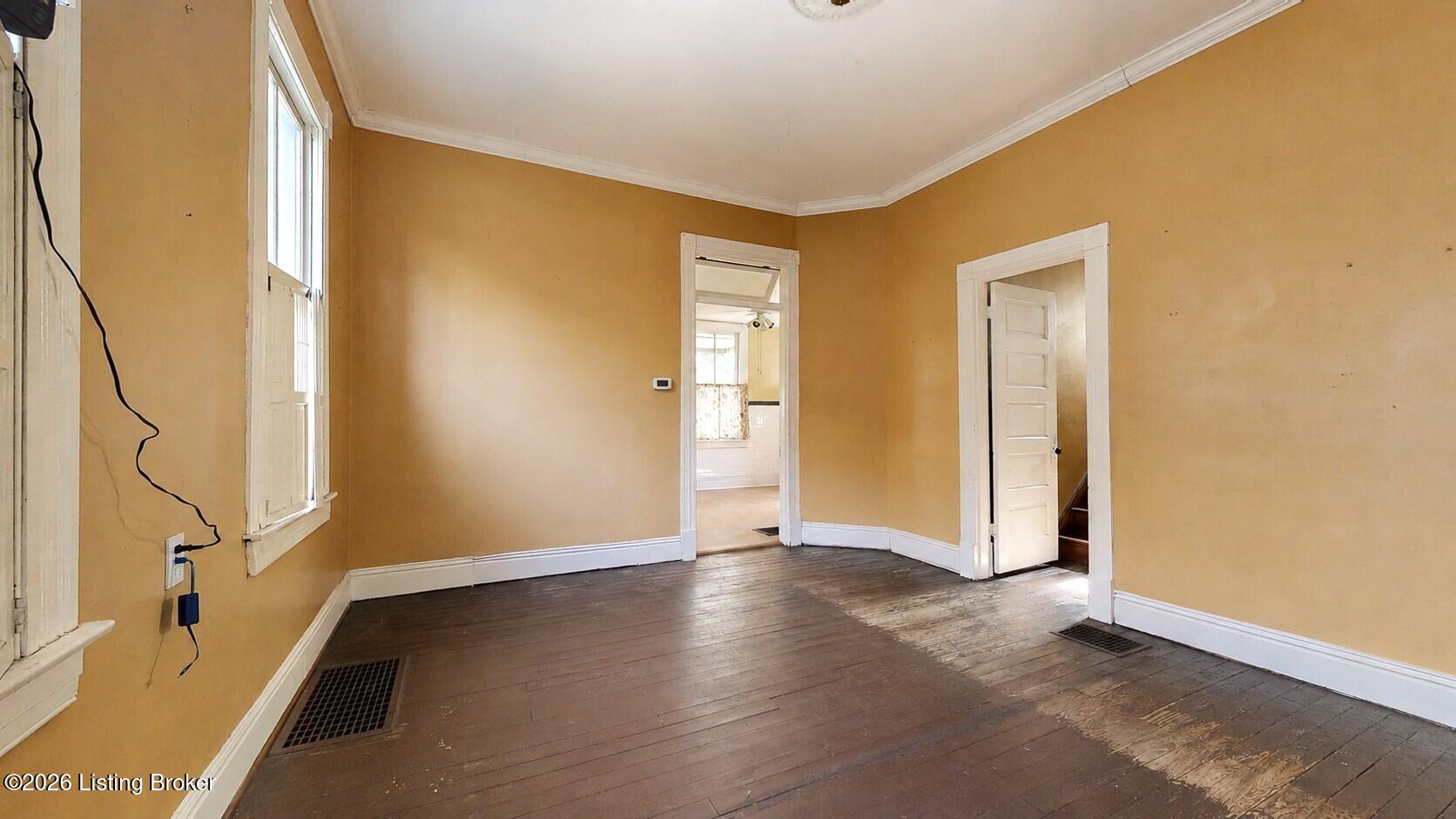 1013 Ash St Property Photo 11
