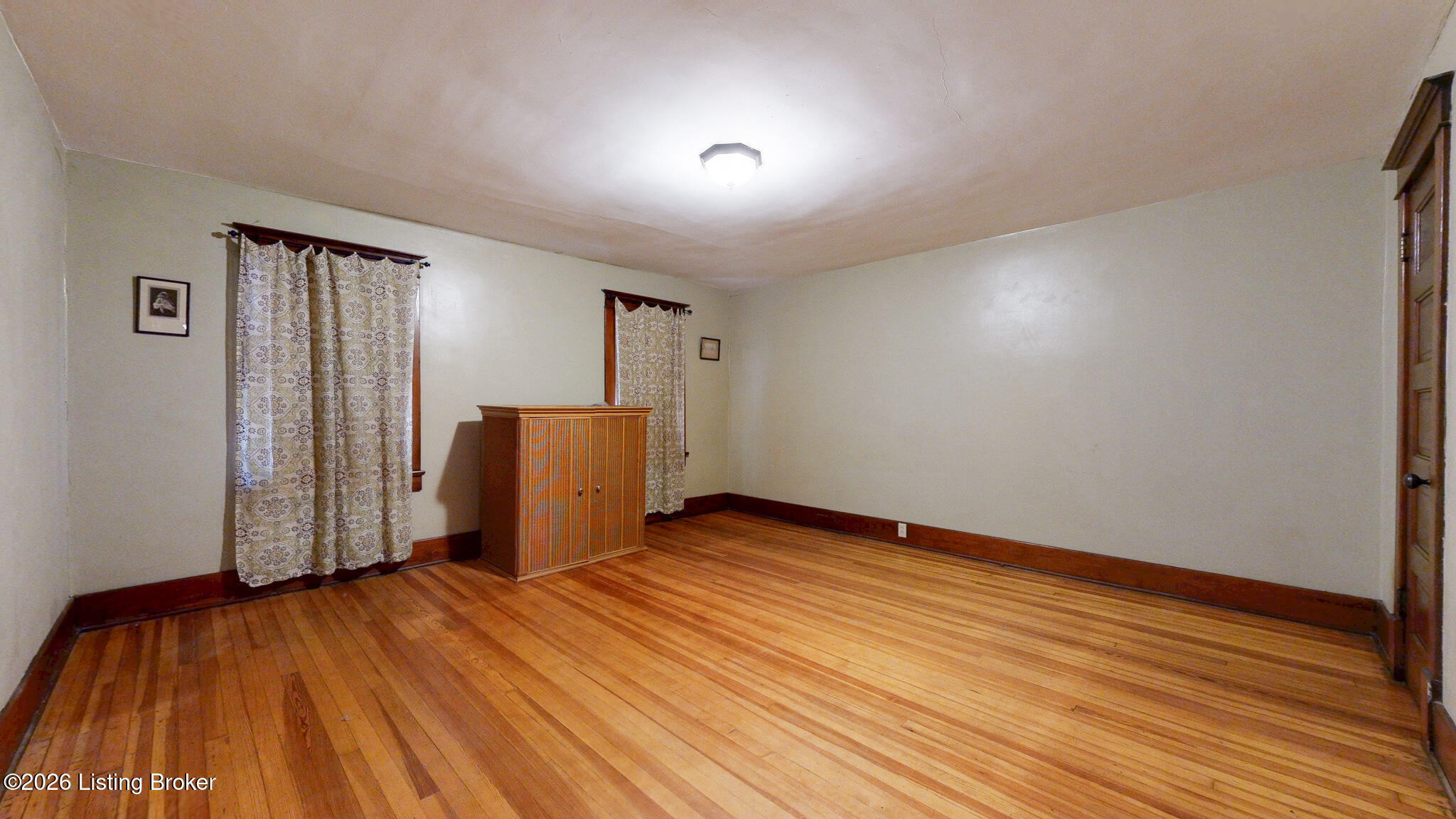 1013 Ash St Property Photo 18