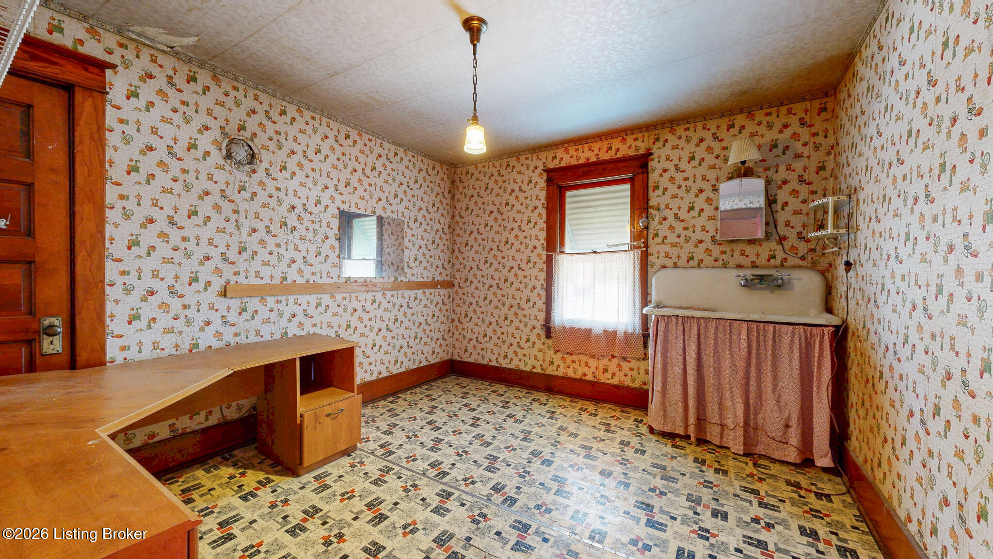 1013 Ash St Property Photo 19