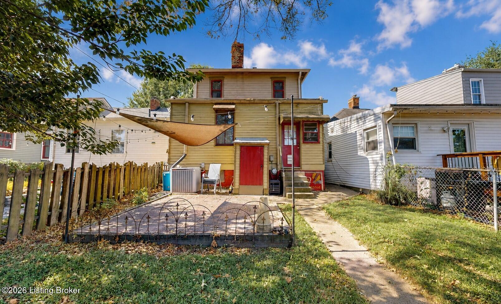 1013 Ash St Property Photo 29