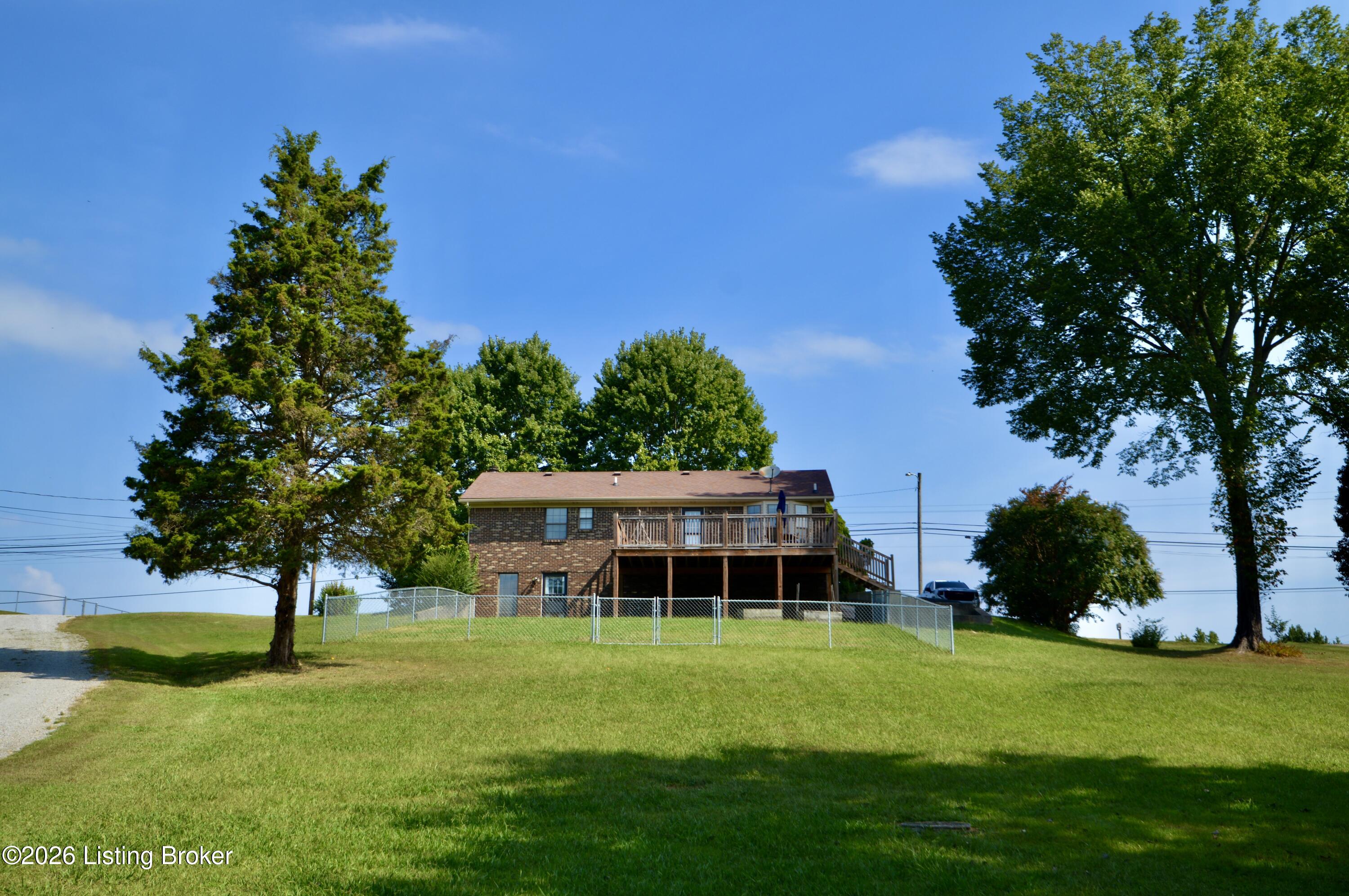 1401 Brooks Hill Rd Property Photo 5