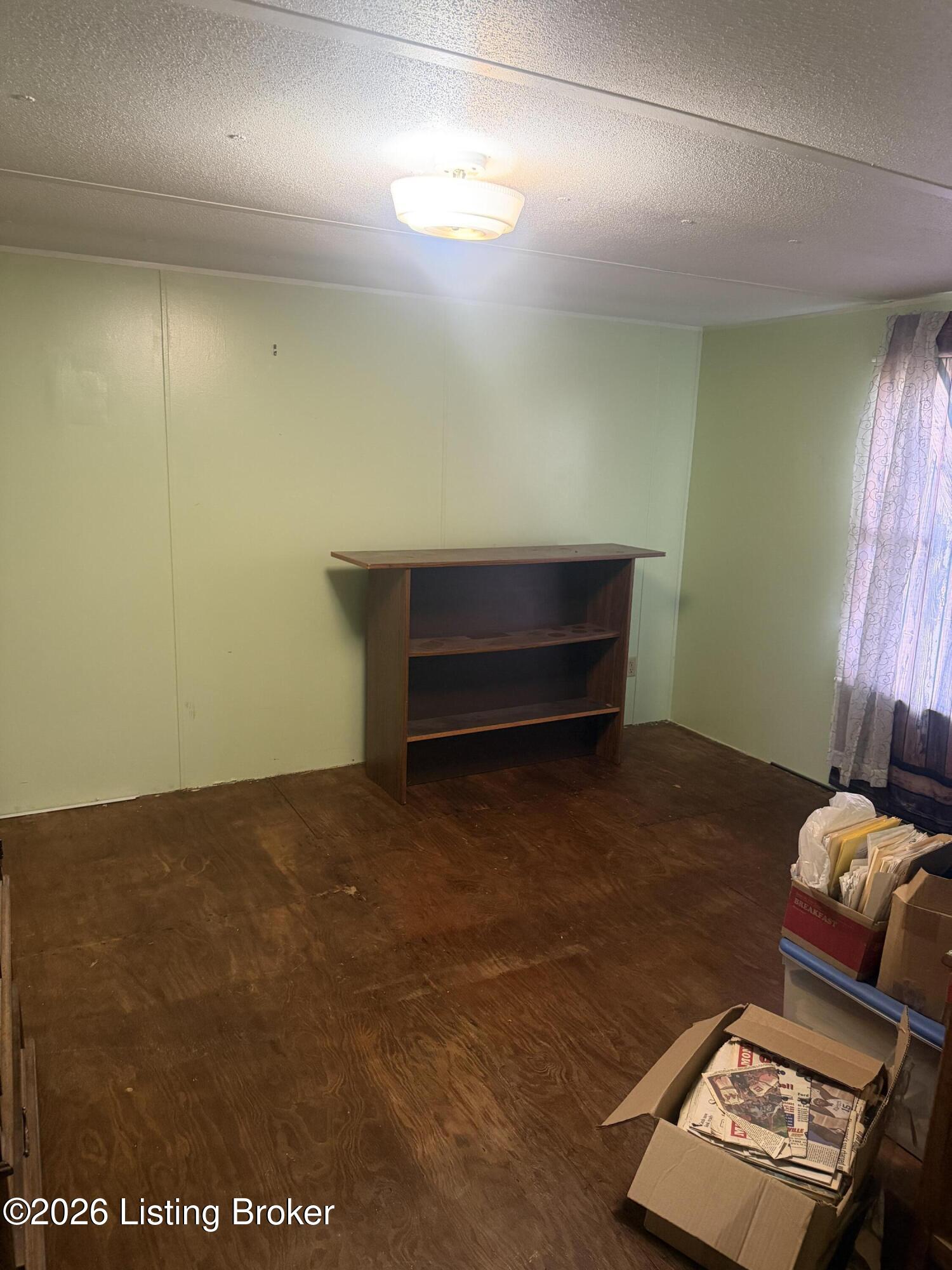 1811 Castle Hwy Property Photo 7