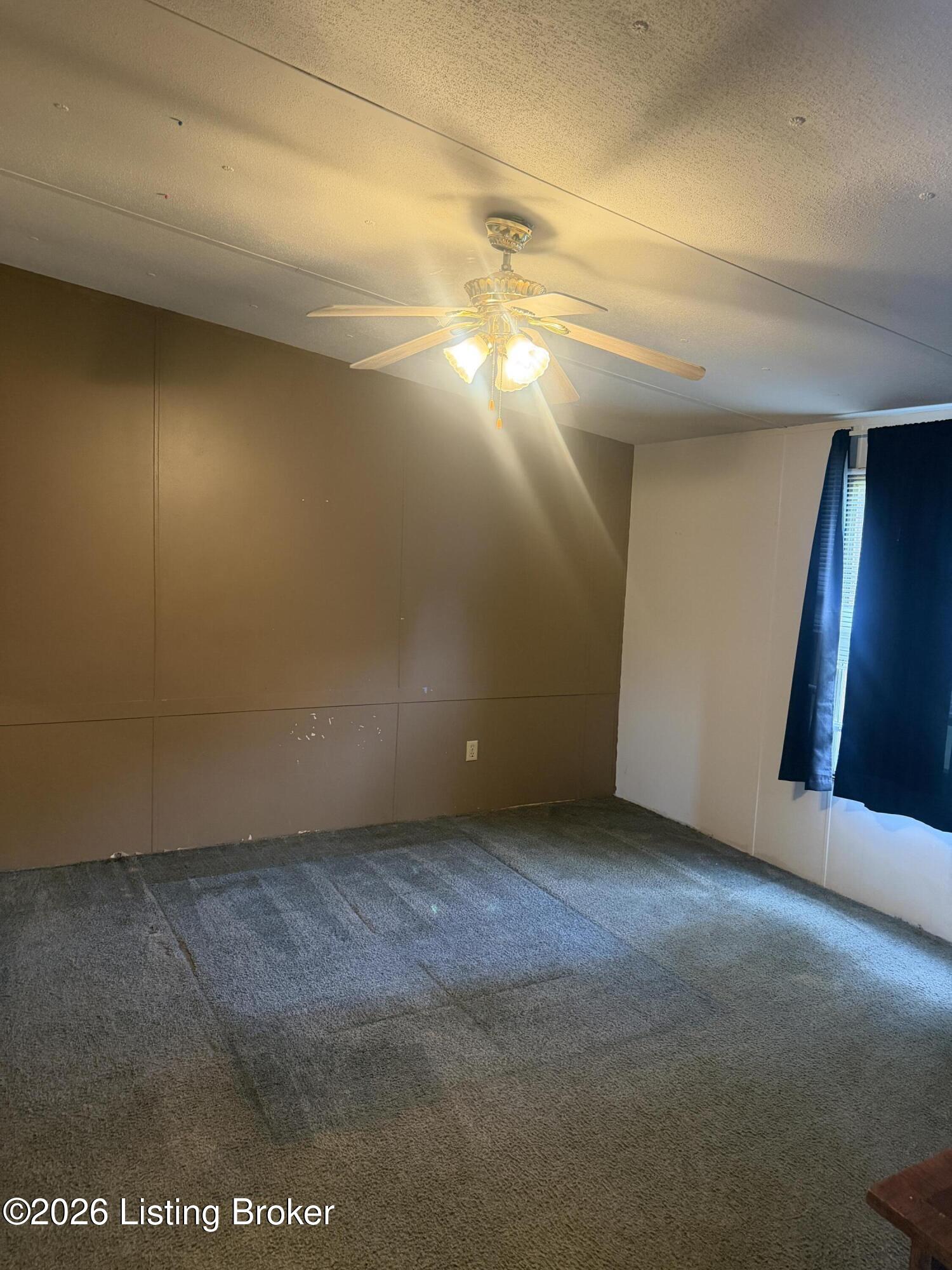 1811 Castle Hwy Property Photo 9