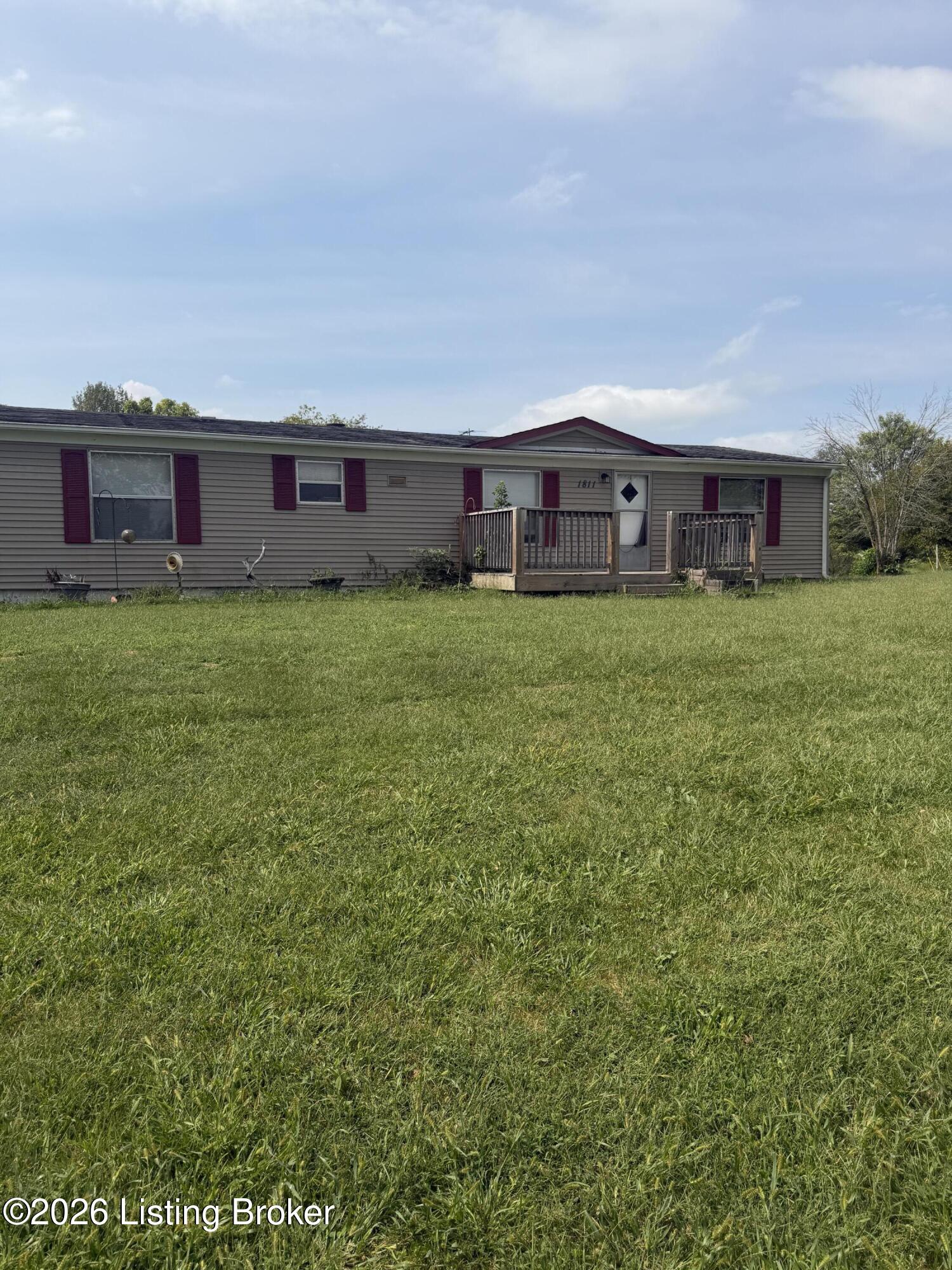 1811 Castle Hwy Property Photo 19