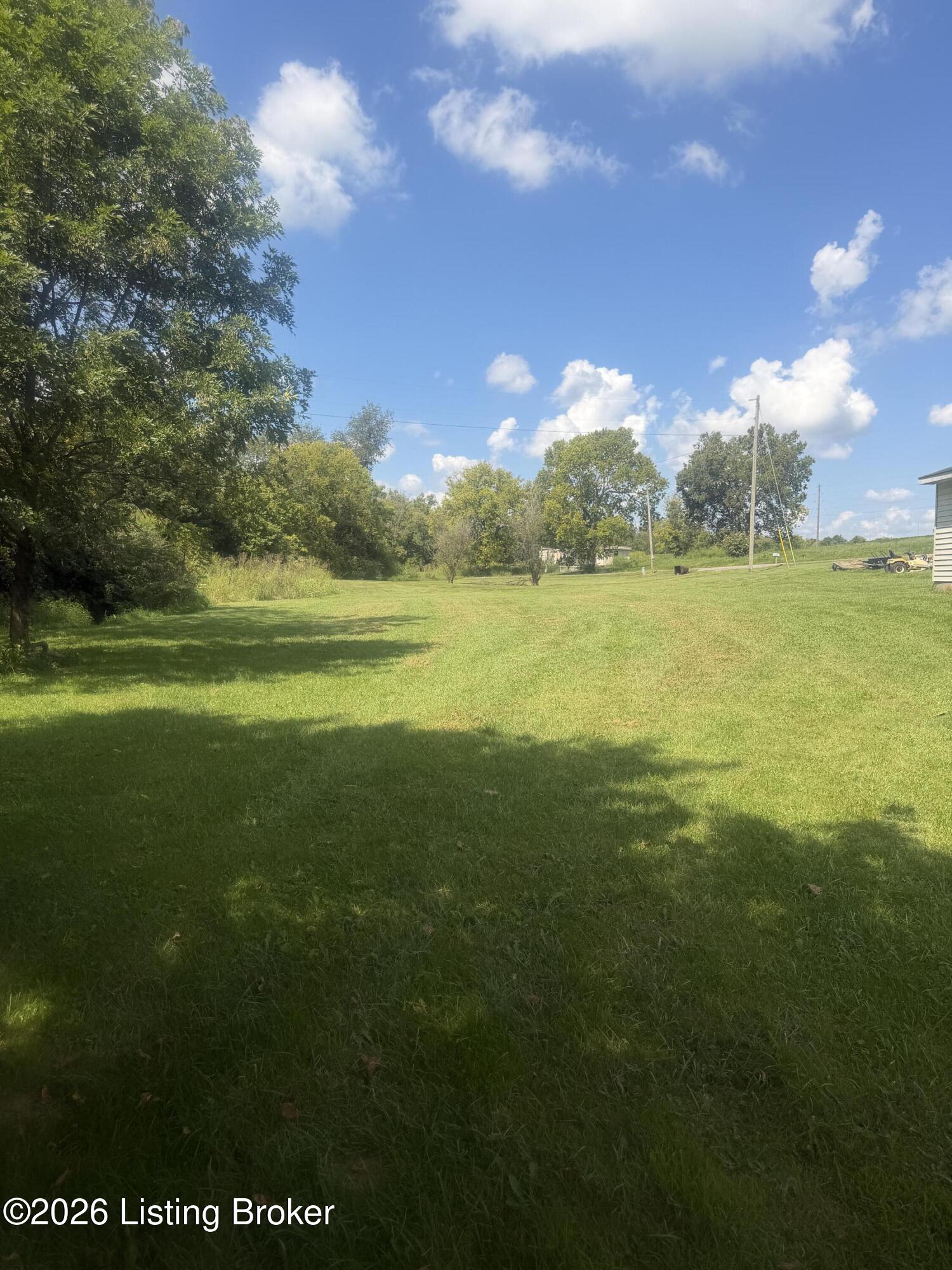 1811 Castle Hwy Property Photo 32