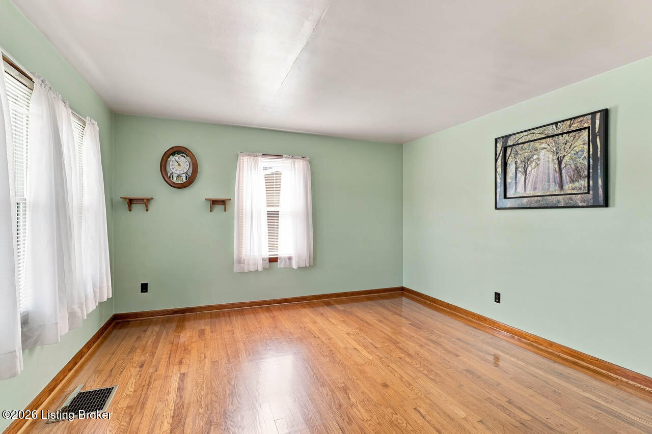 809 Bartley Ave Property Photo 2