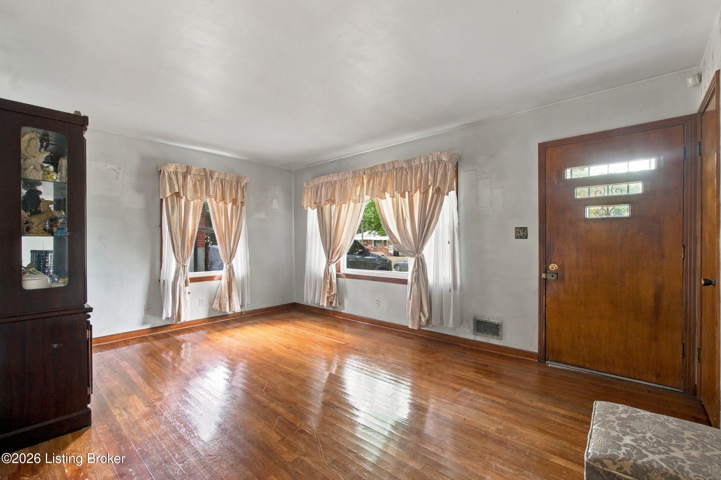 4405 Mann Ave Property Photo 4