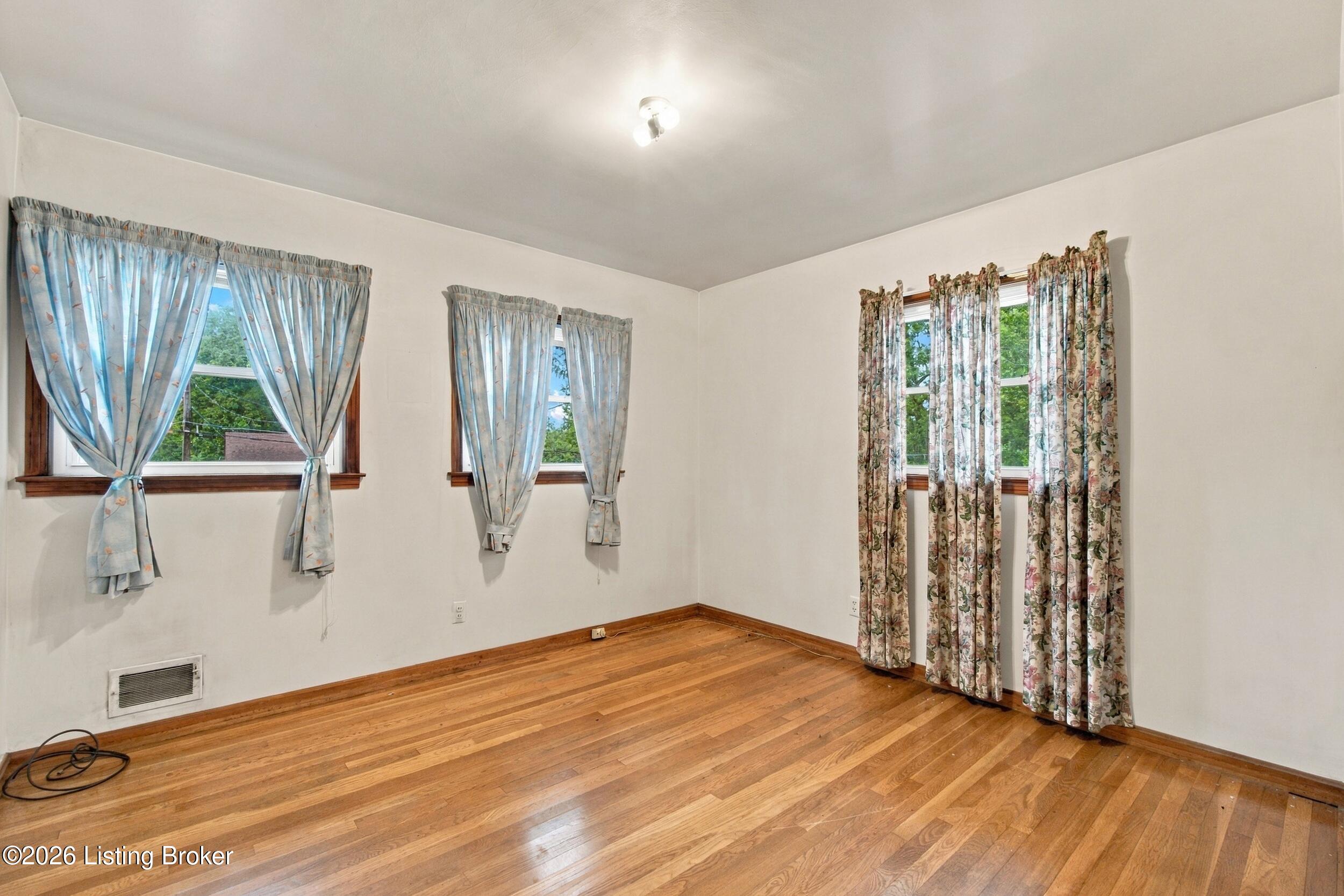 4405 Mann Ave Property Photo 10