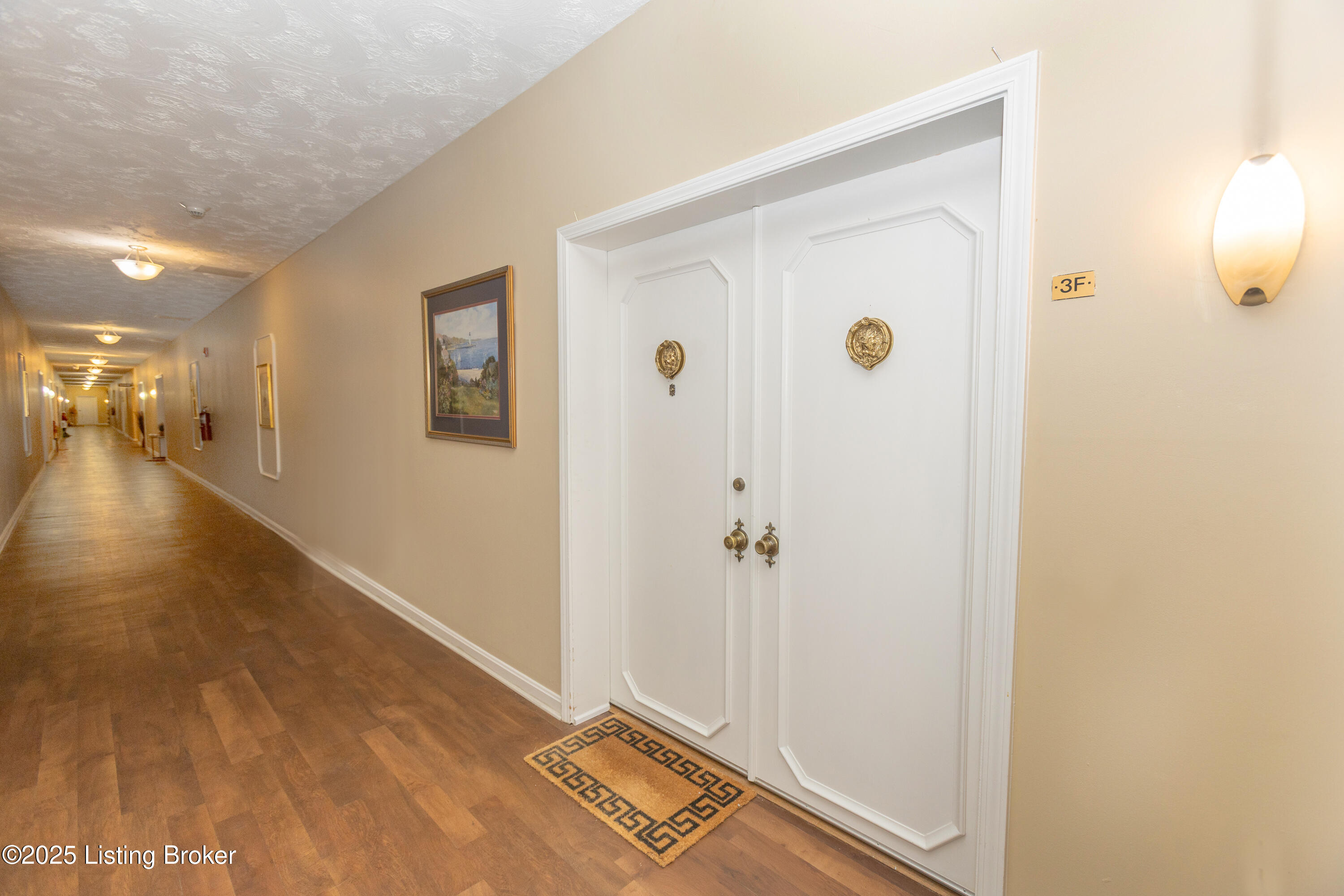740 Zorn Ave 3f Property Photo 2