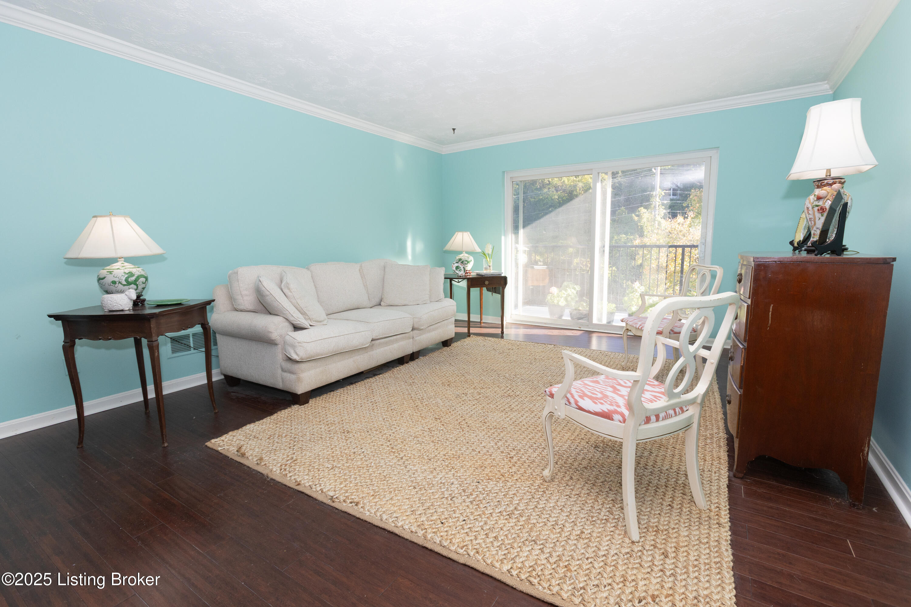 740 Zorn Ave 3f Property Photo 3
