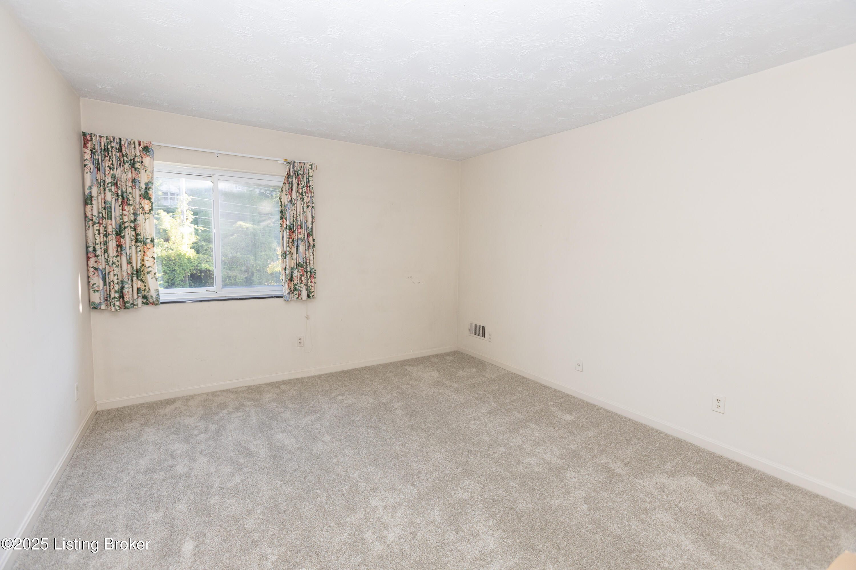 740 Zorn Ave 3f Property Photo 20