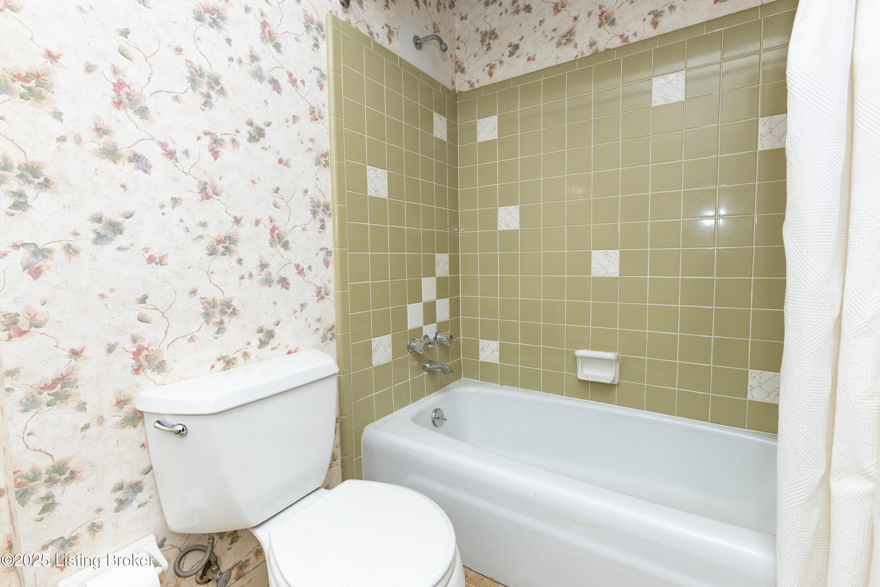 740 Zorn Ave 3f Property Photo 27