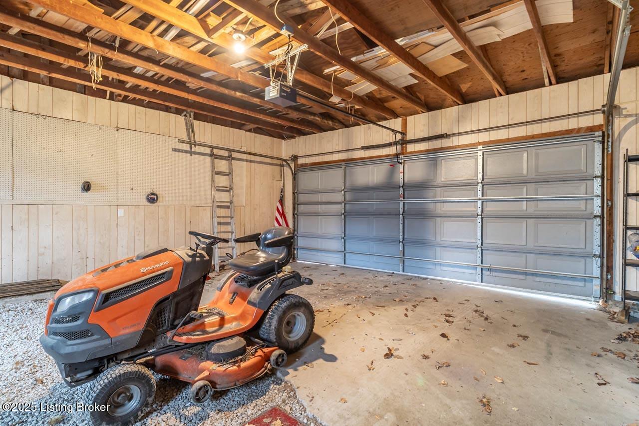 290 Big Cedar Creek Trail Property Photo 36