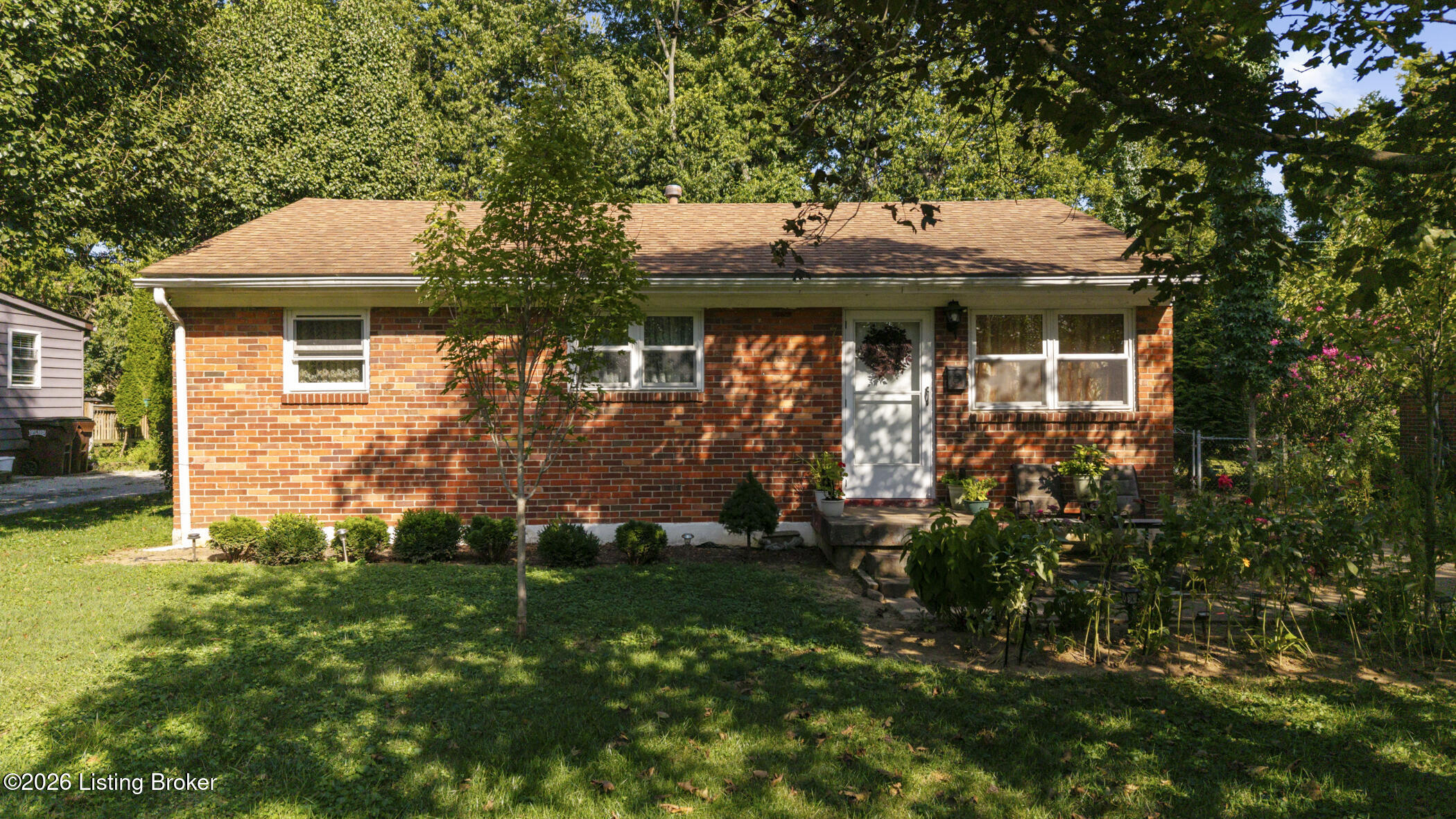 271 Granvil Dr Property Photo 1