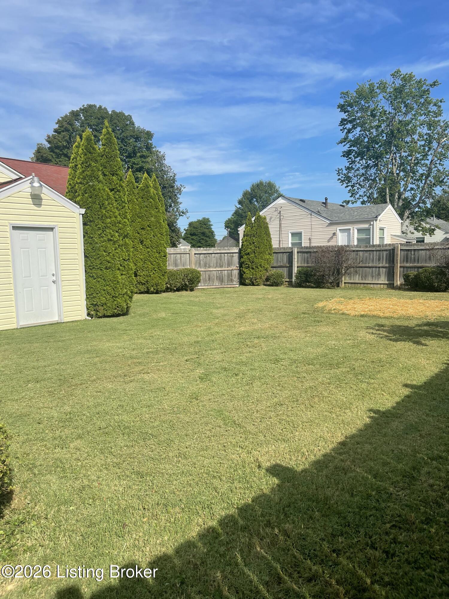 4021 Glenhurst Ave Property Photo 25