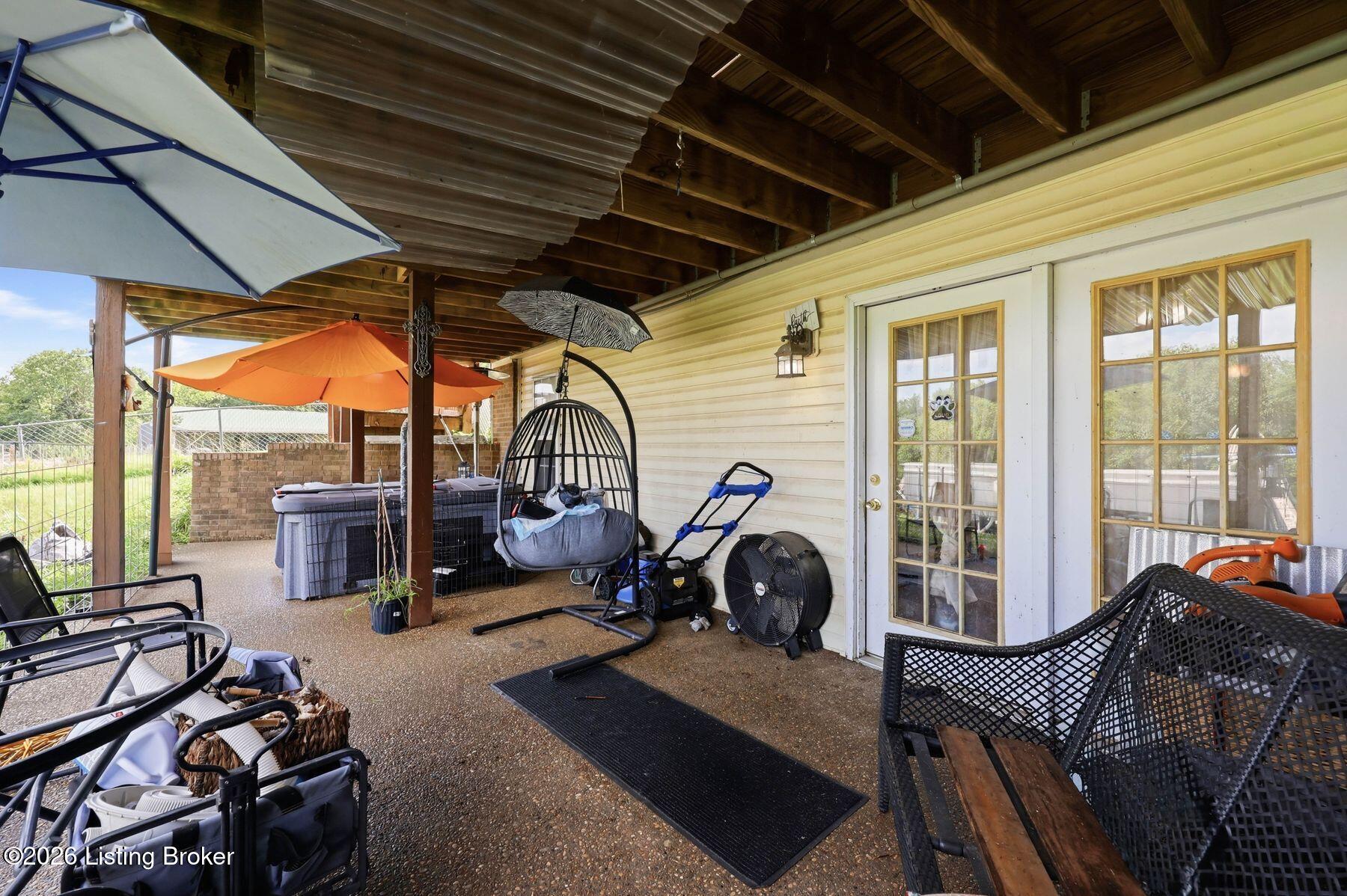 48 Hunters Trace Property Photo 26