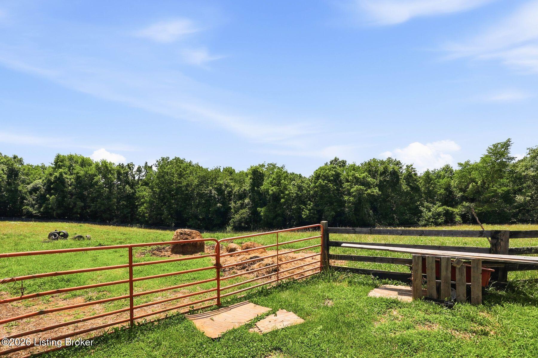 48 Hunters Trace Property Photo 41