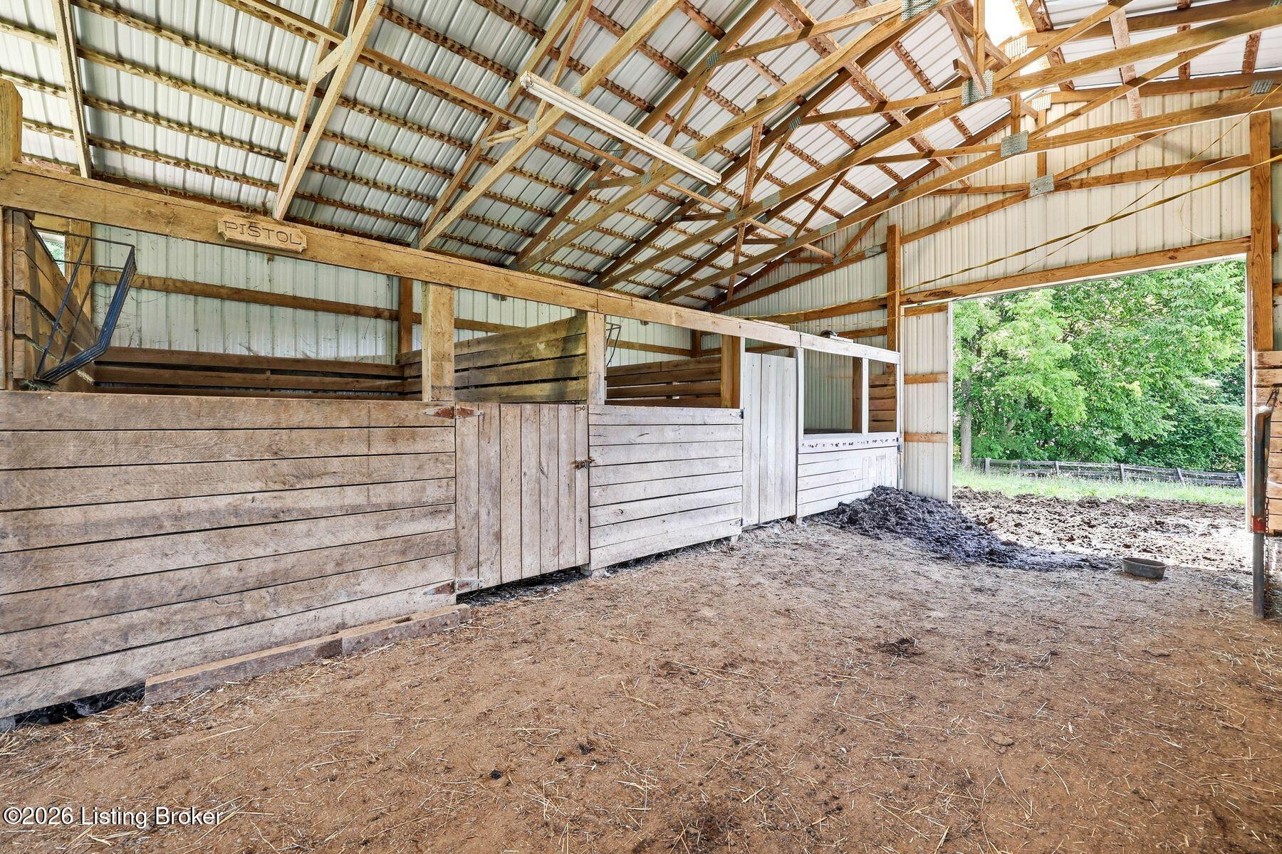 48 Hunters Trace Property Photo 47