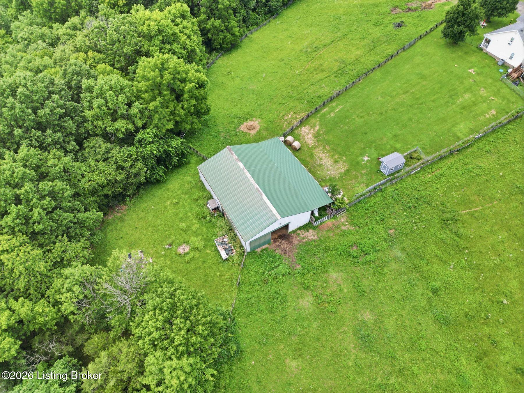 48 Hunters Trace Property Photo 53