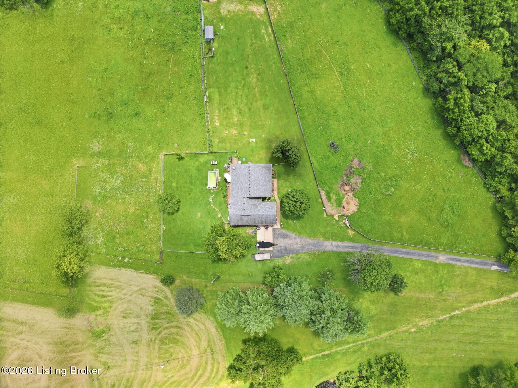 48 Hunters Trace Property Photo 55