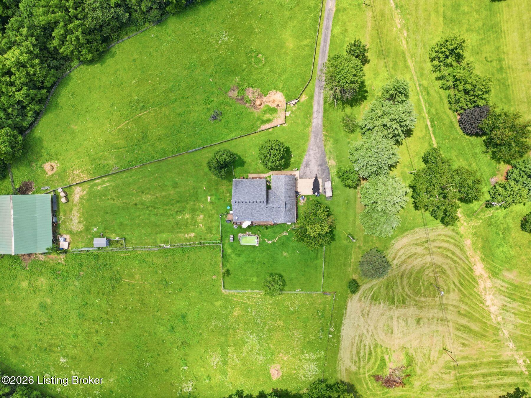 48 Hunters Trace Property Photo 56