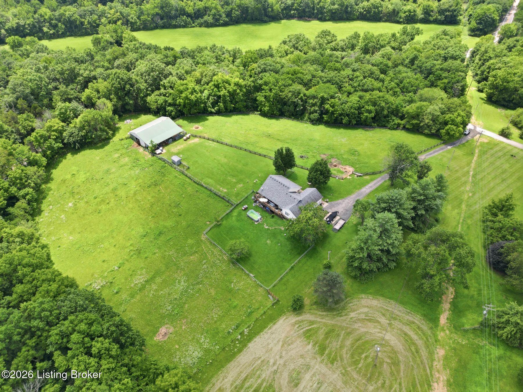 48 Hunters Trace Property Photo 59