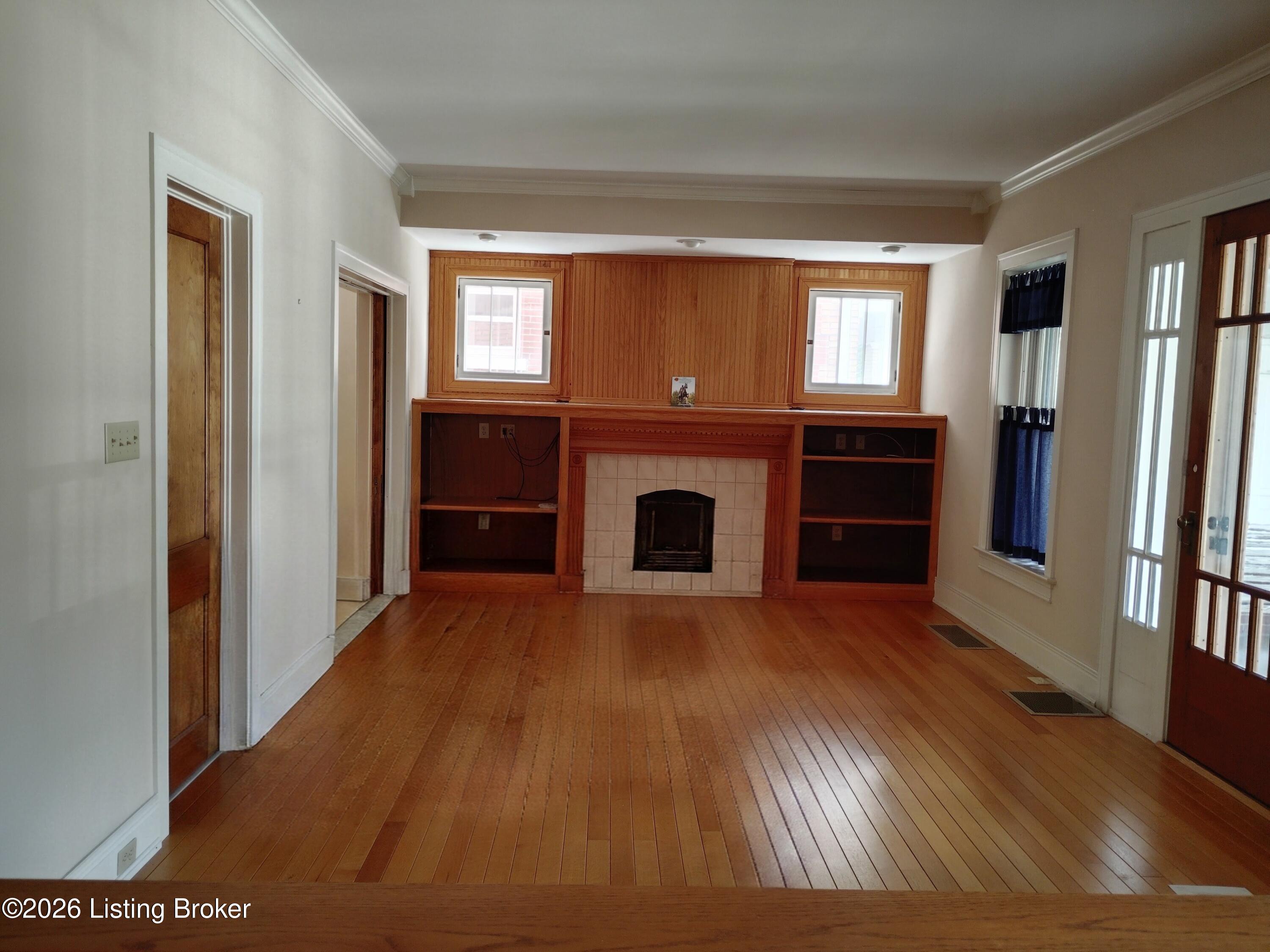 2108 Edgeland Ave Property Photo 6