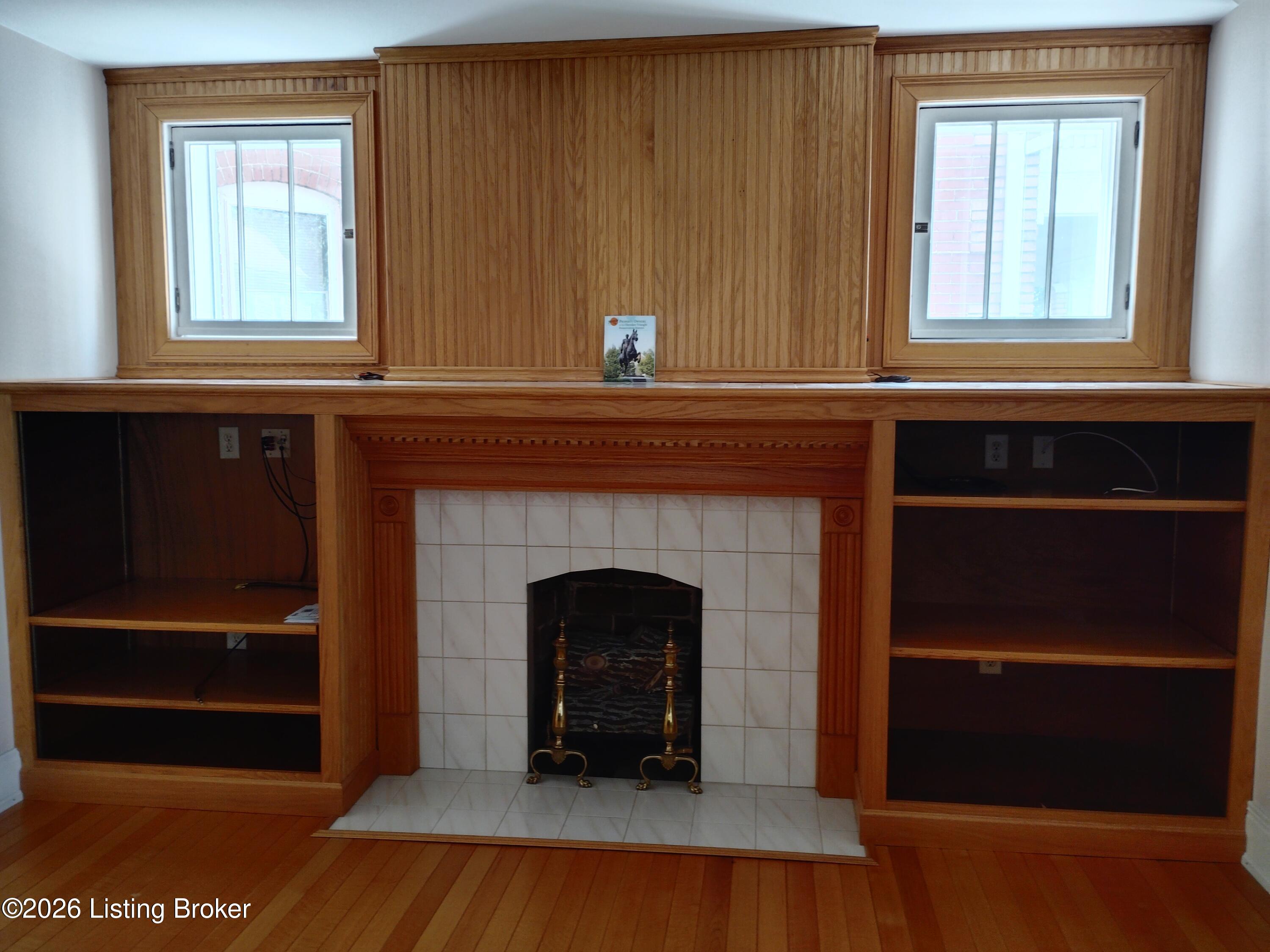 2108 Edgeland Ave Property Photo 7