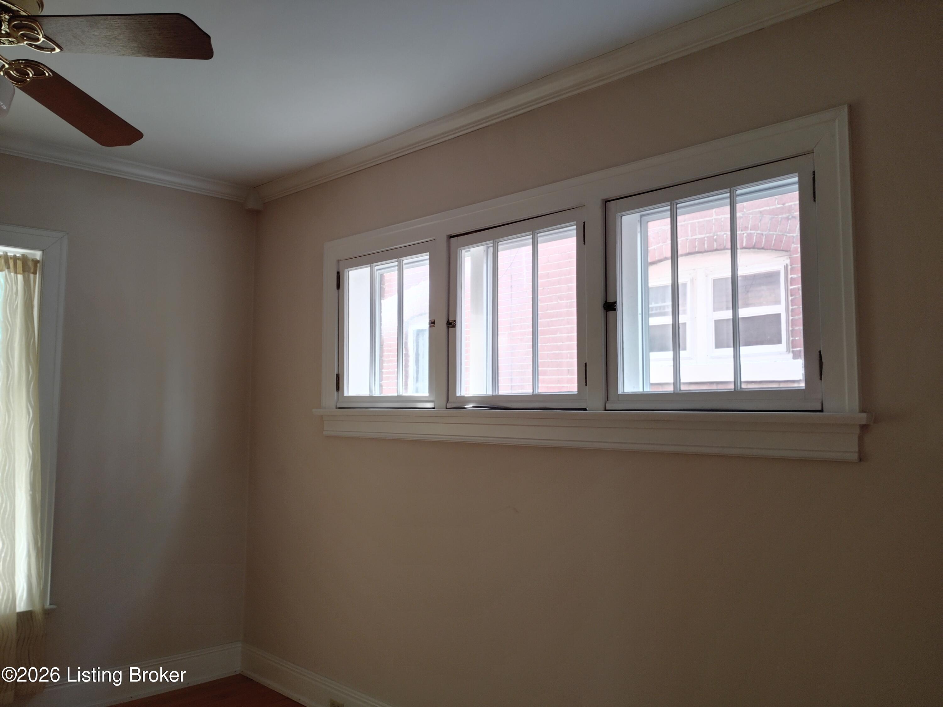 2108 Edgeland Ave Property Photo 10