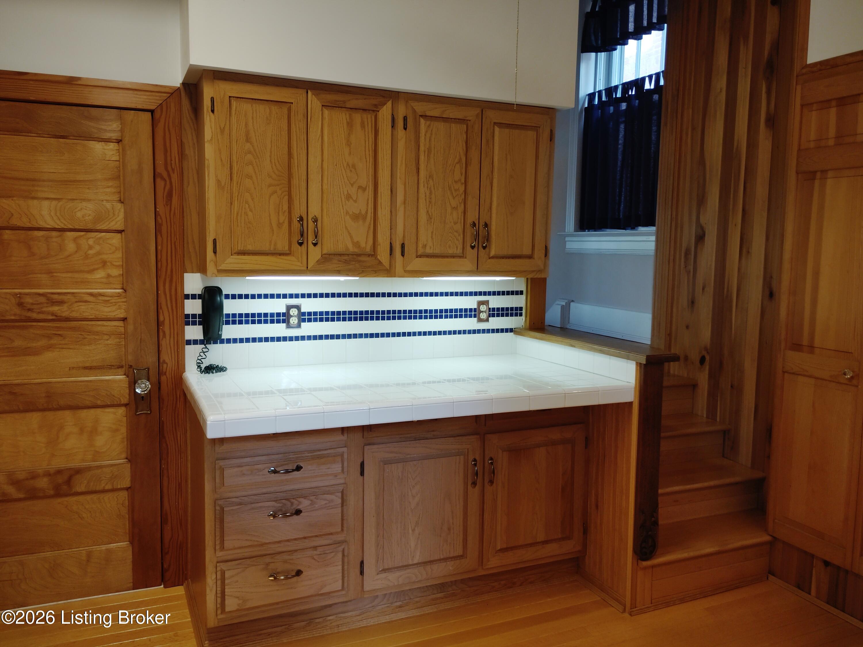2108 Edgeland Ave Property Photo 15