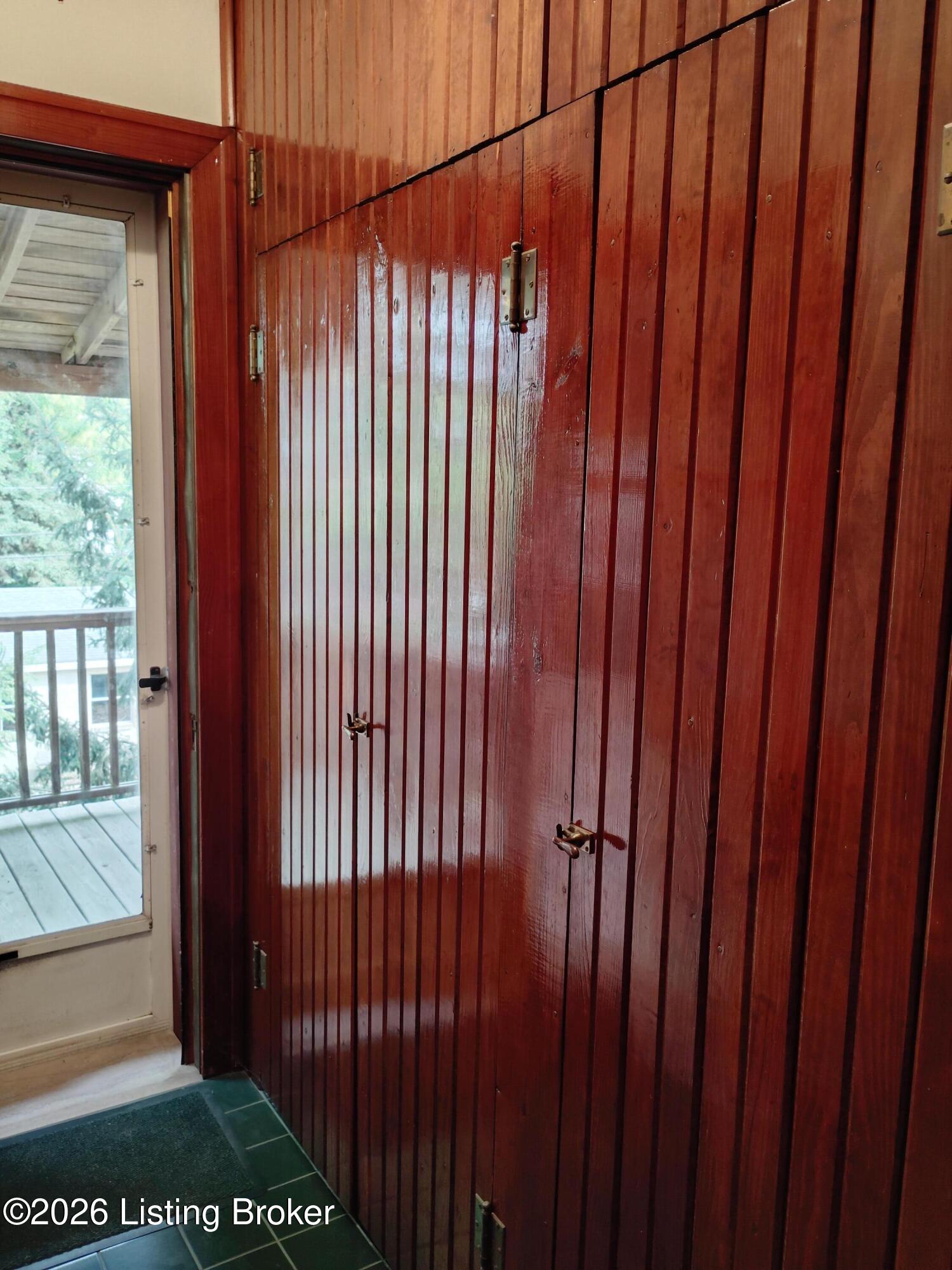 2108 Edgeland Ave Property Photo 31