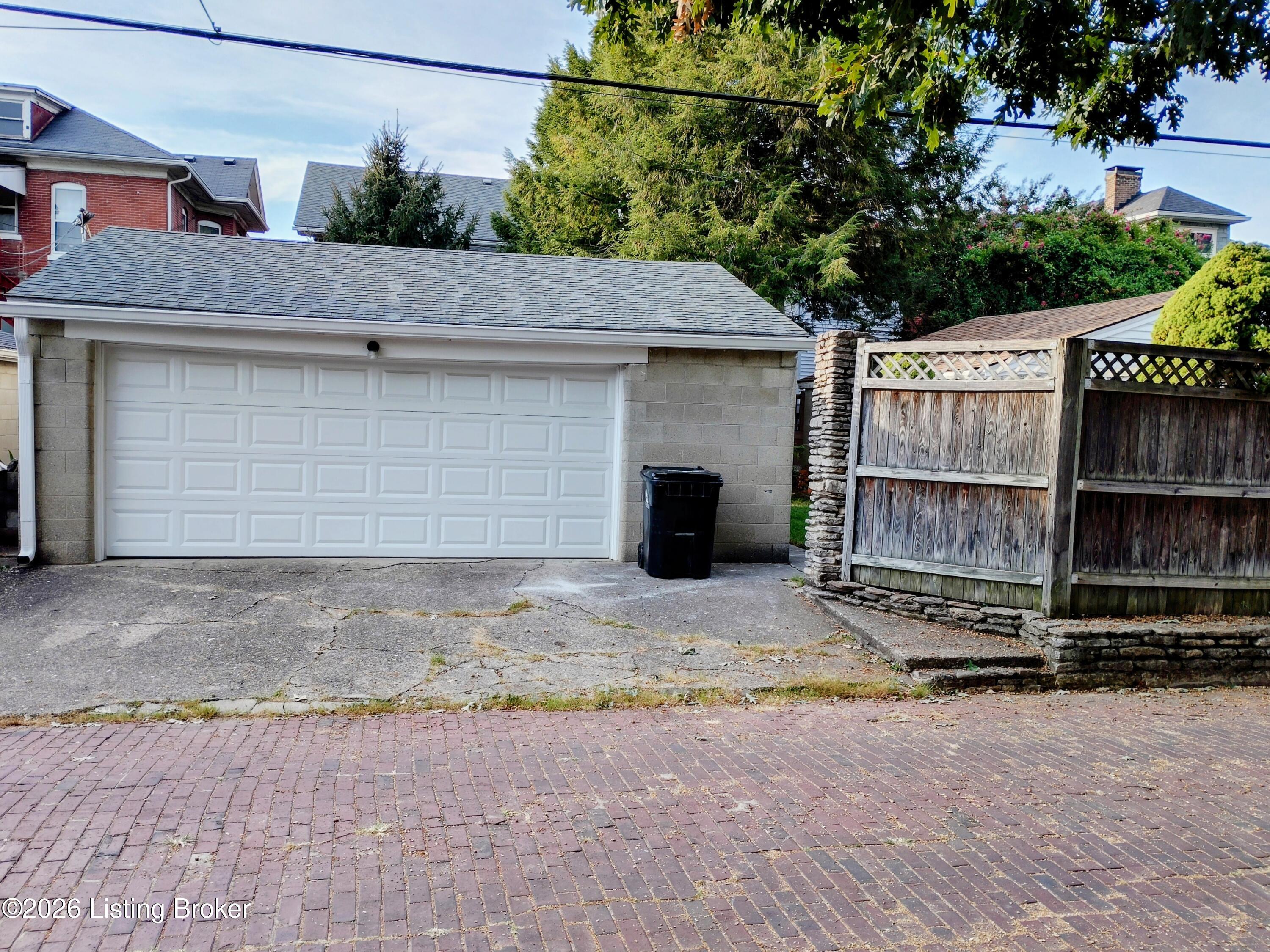 2108 Edgeland Ave Property Photo 44
