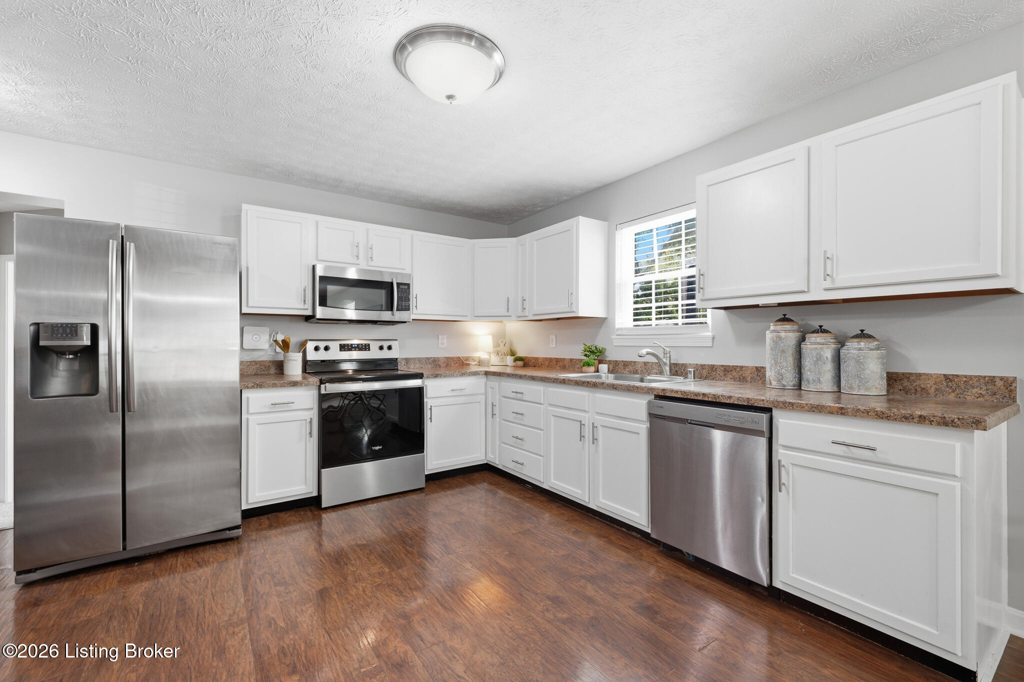 2734 Fleming Ave Property Photo 11