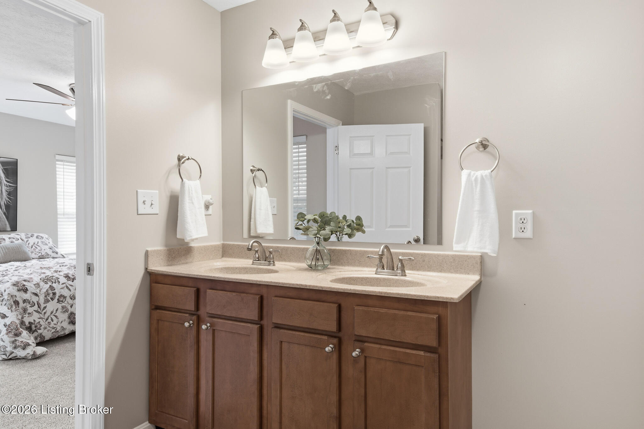 2734 Fleming Ave Property Photo 21