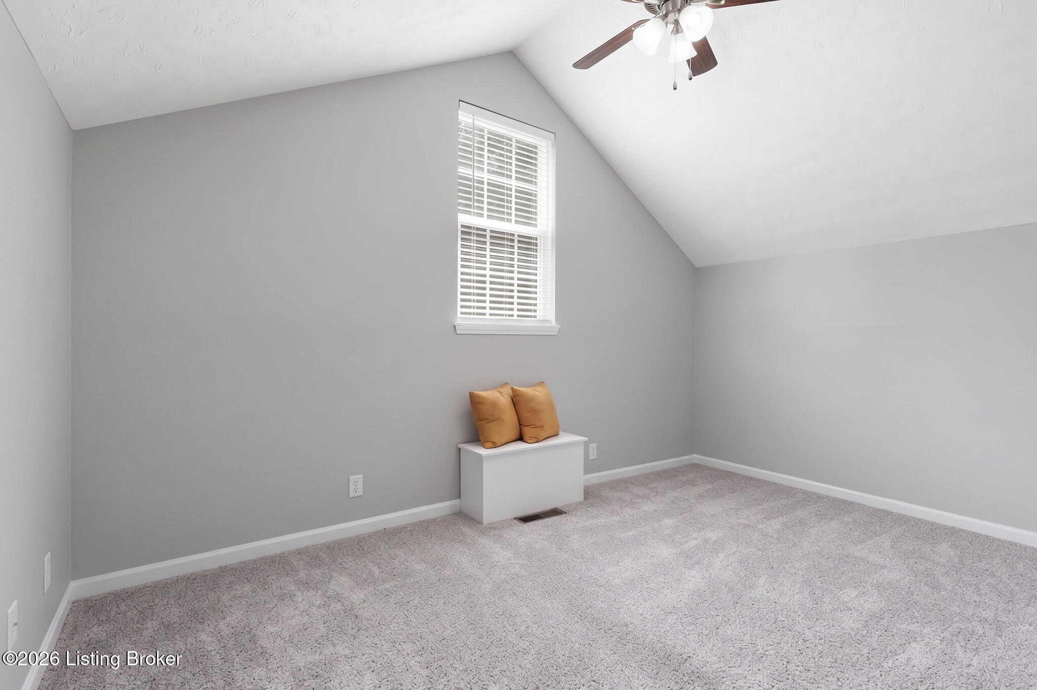 2734 Fleming Ave Property Photo 27