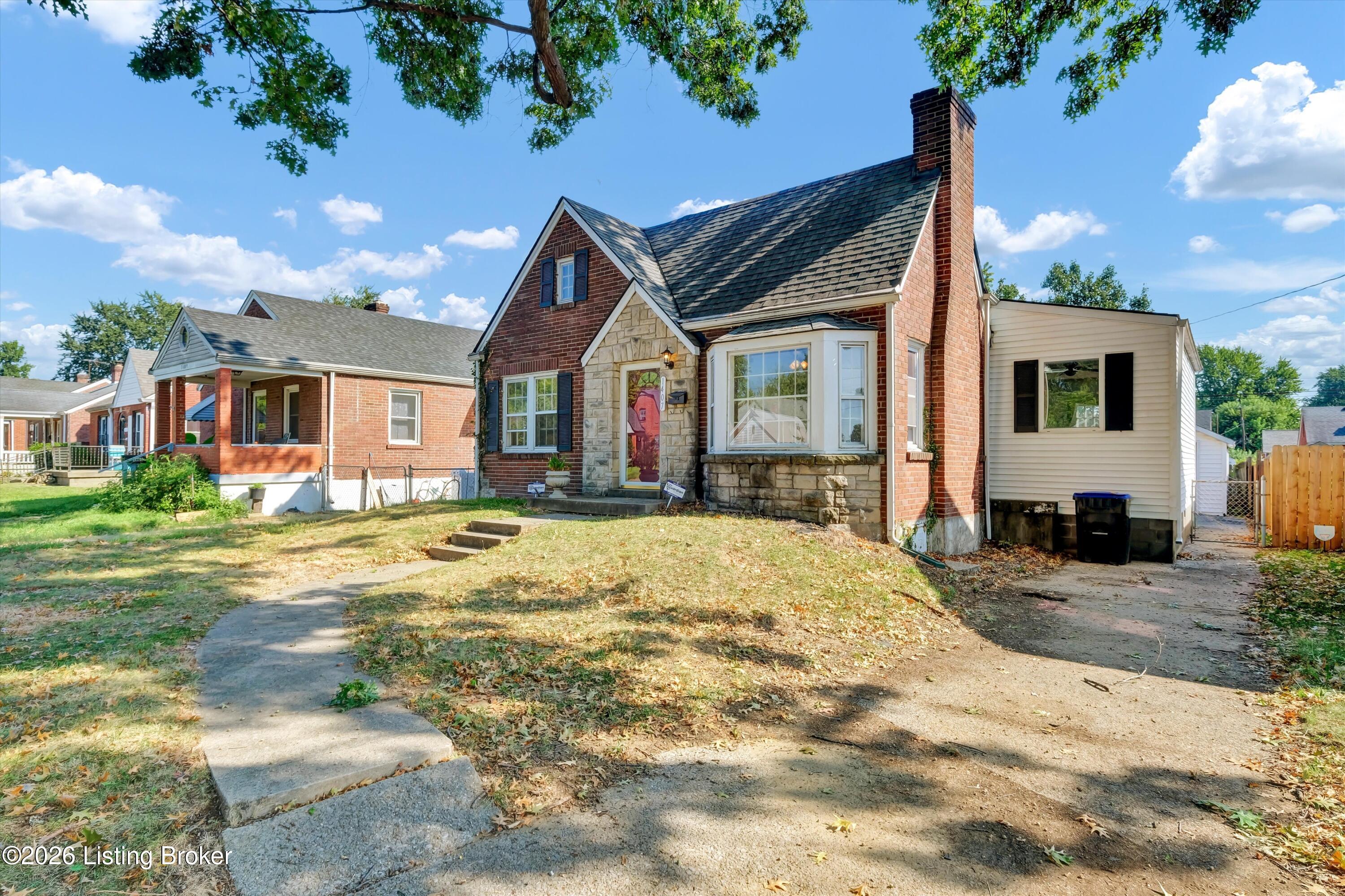 1407 Central Ave Property Photo 4
