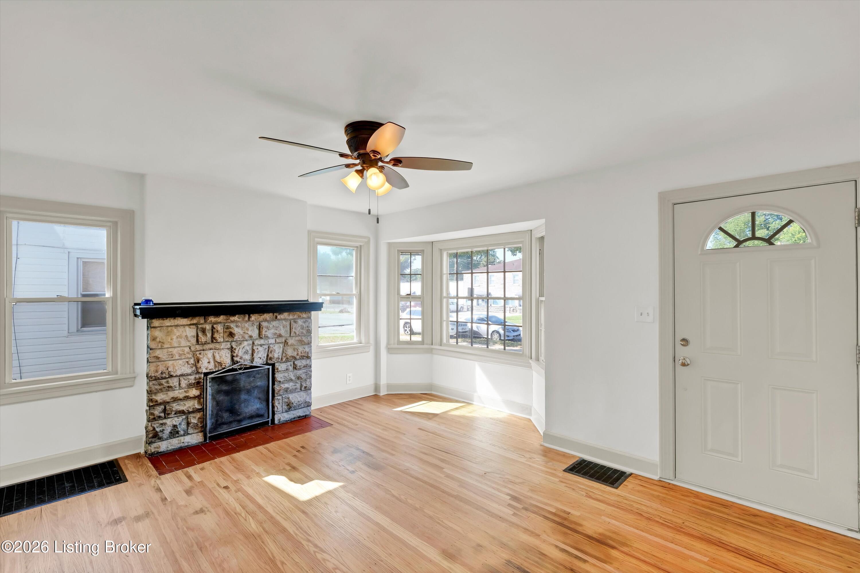 1407 Central Ave Property Photo 5