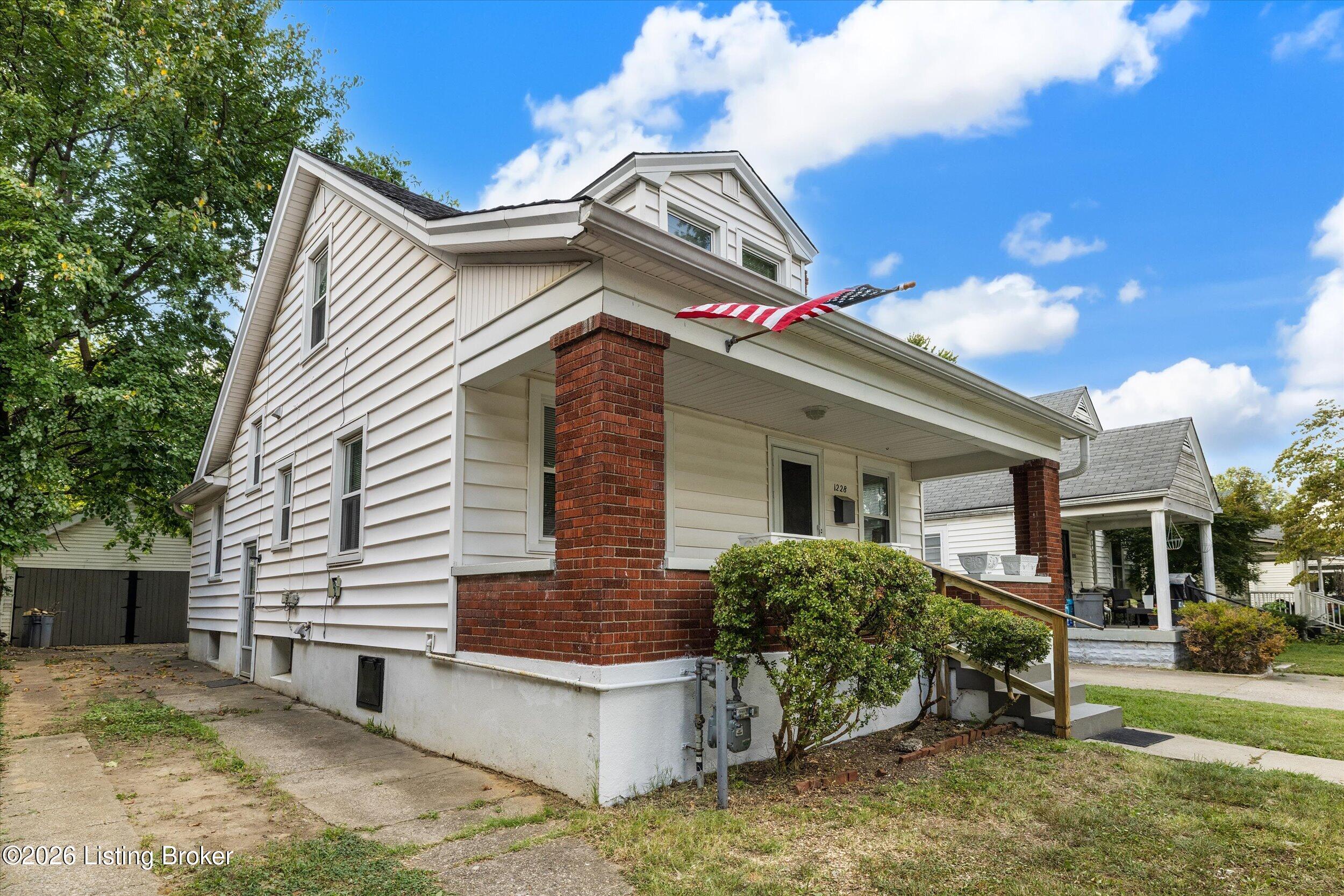 1228 Central Ave Property Photo 2