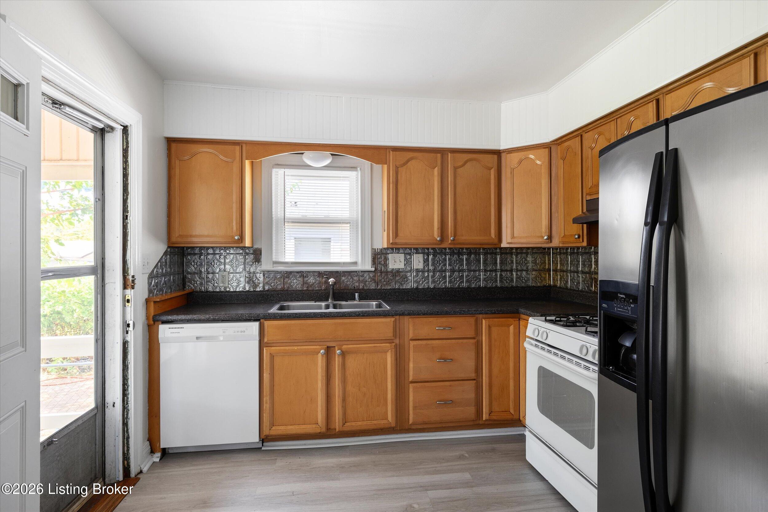 1228 Central Ave Property Photo 11
