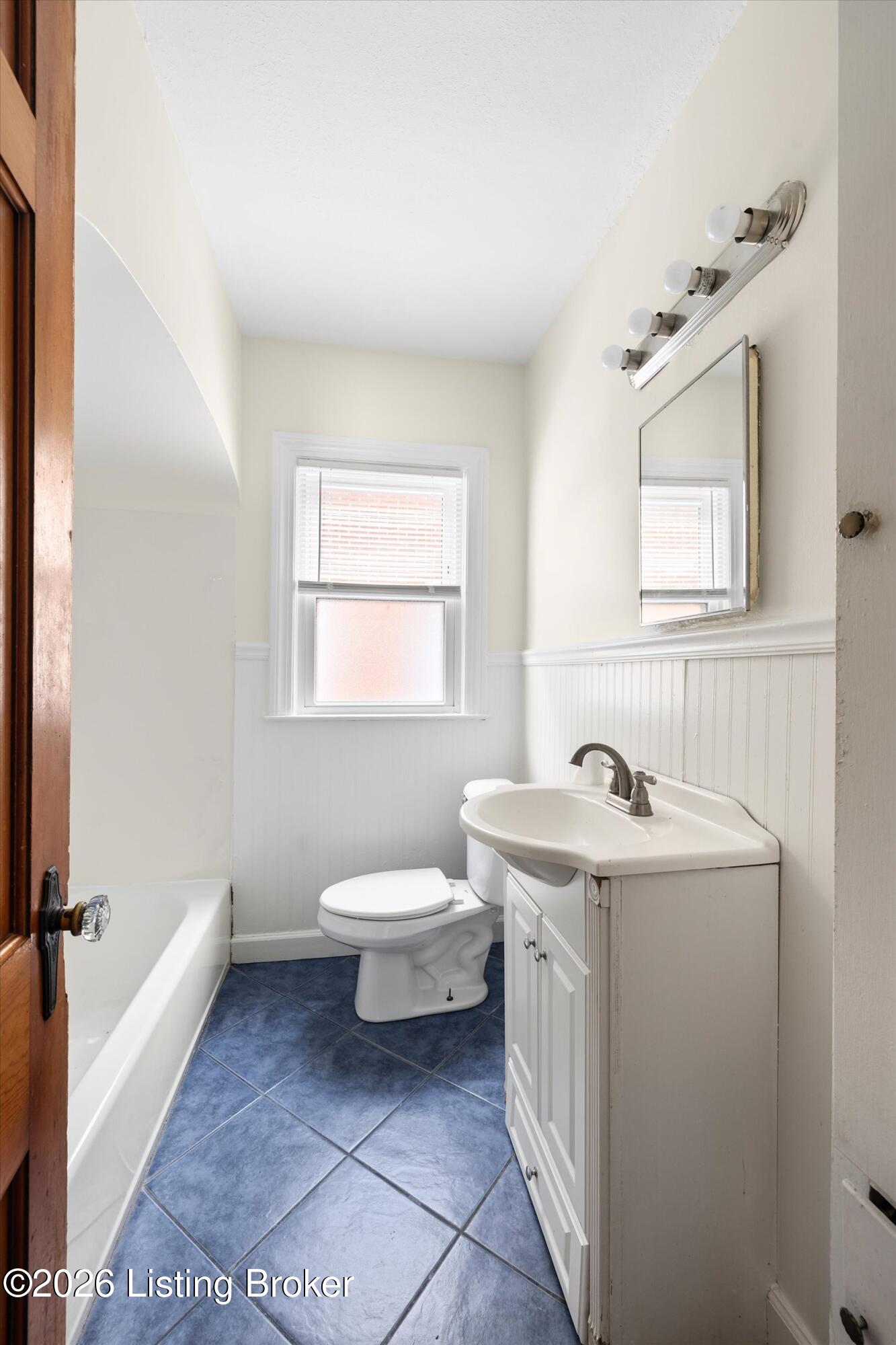 1228 Central Ave Property Photo 14