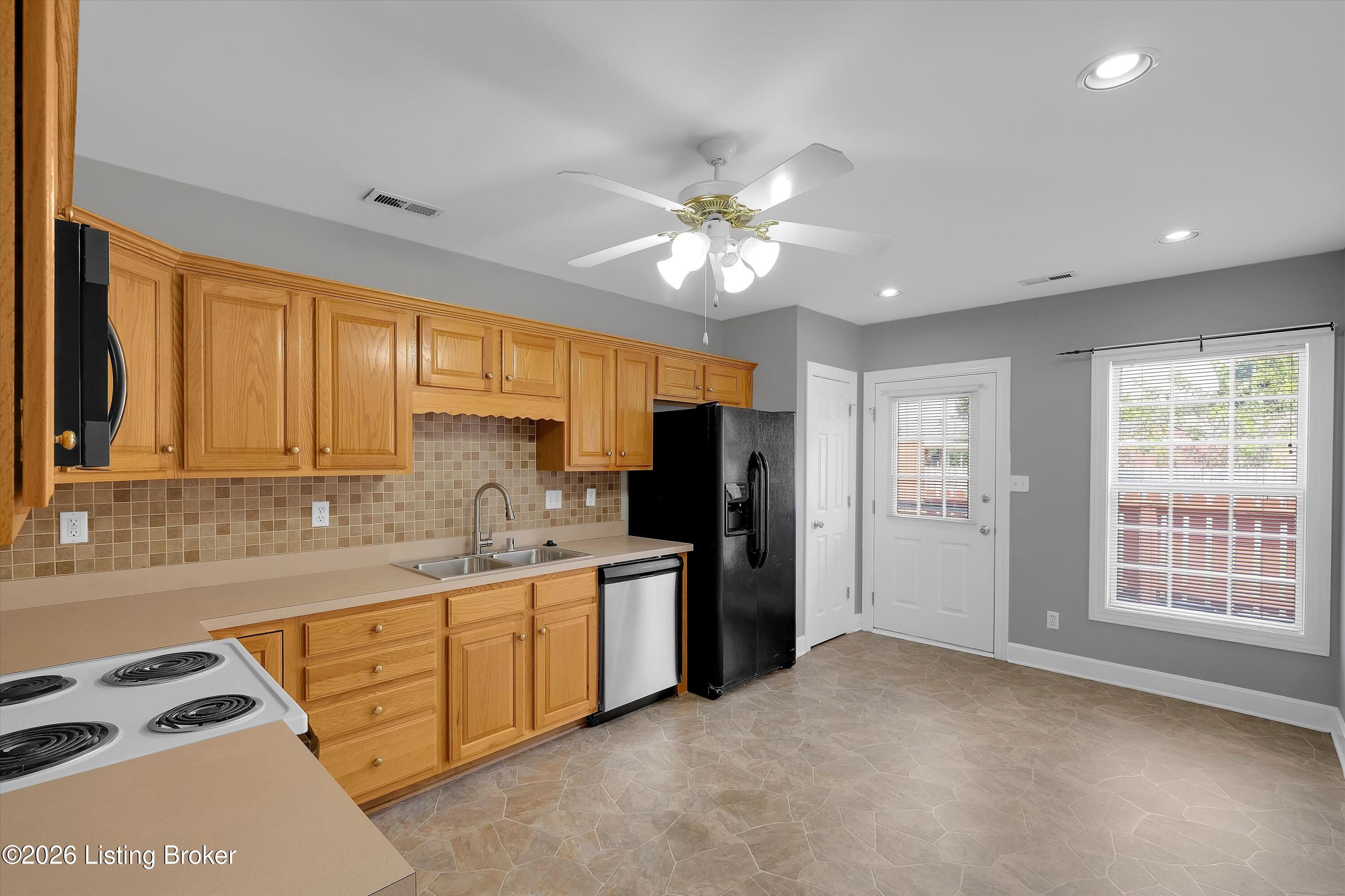 7906 Stovall Ct Property Photo 10