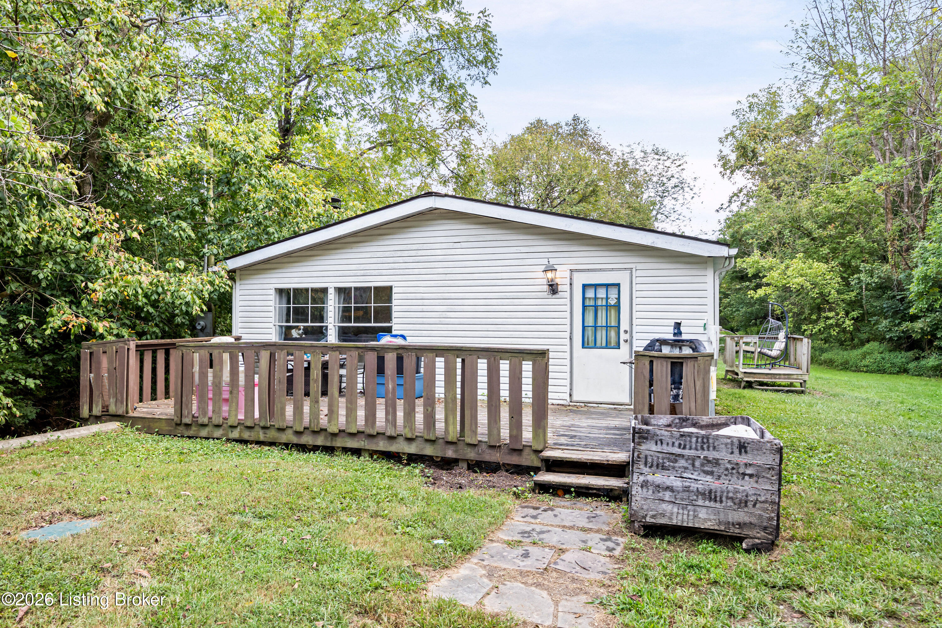 1407 Pottershop Rd Property Photo 3