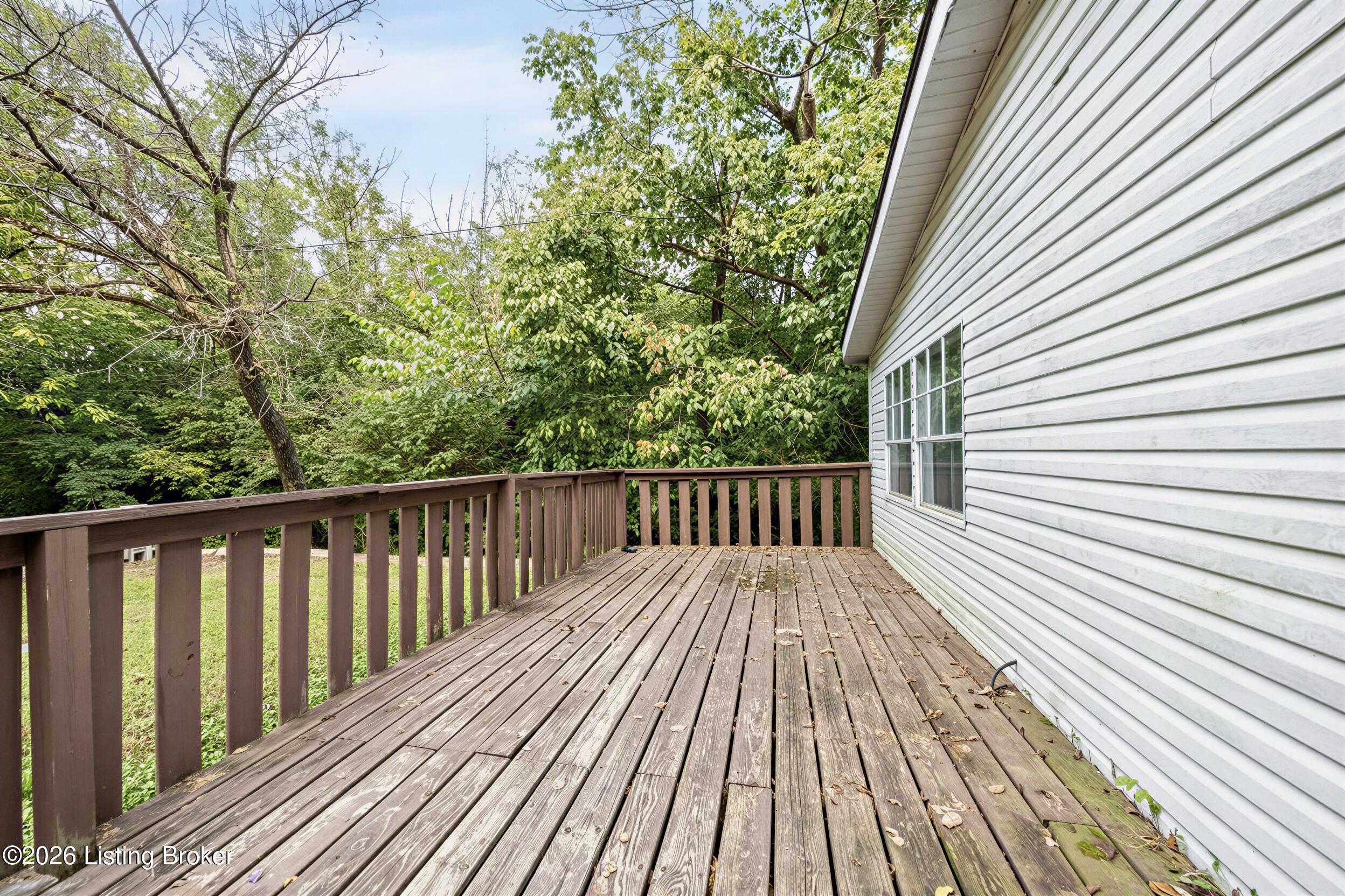 1407 Pottershop Rd Property Photo 4