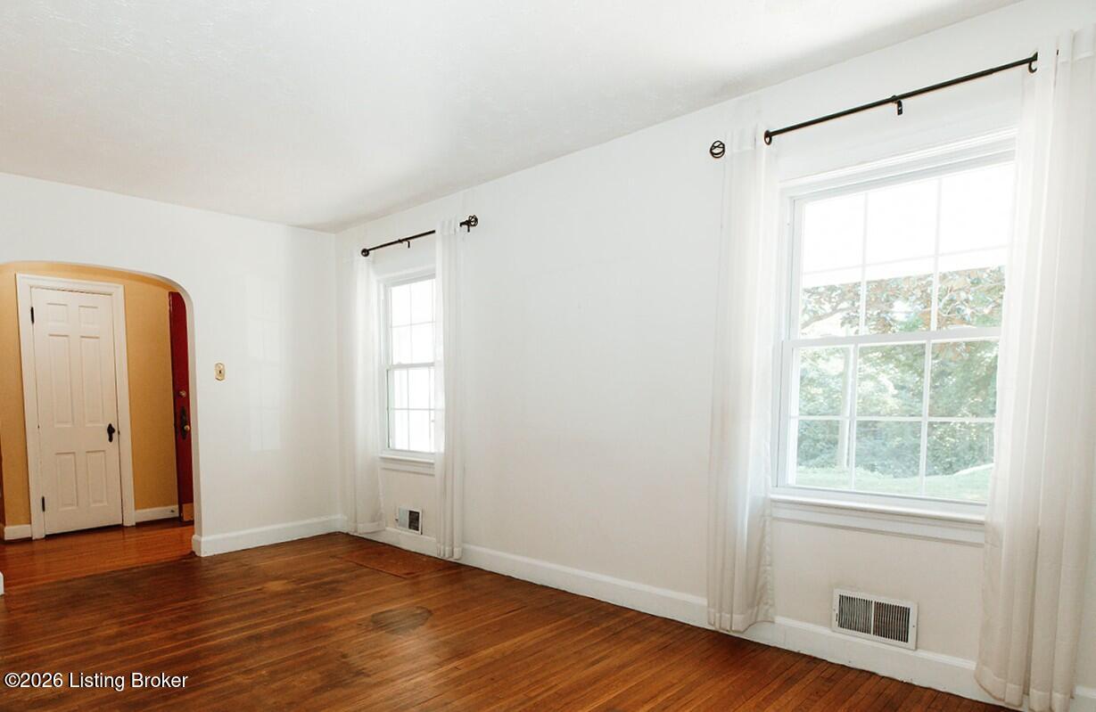 200 Fenley Ave Property Photo 8