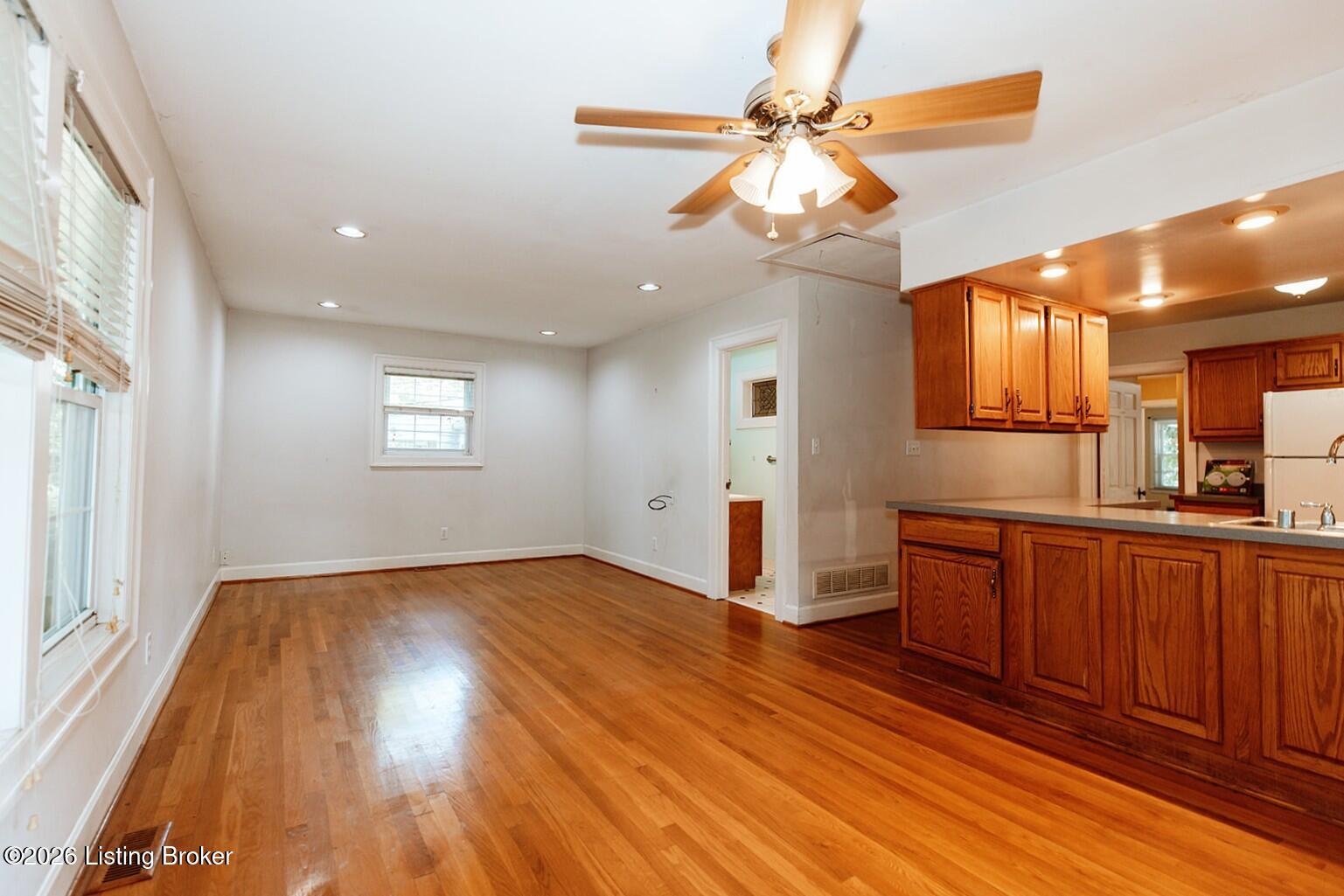 200 Fenley Ave Property Photo 13