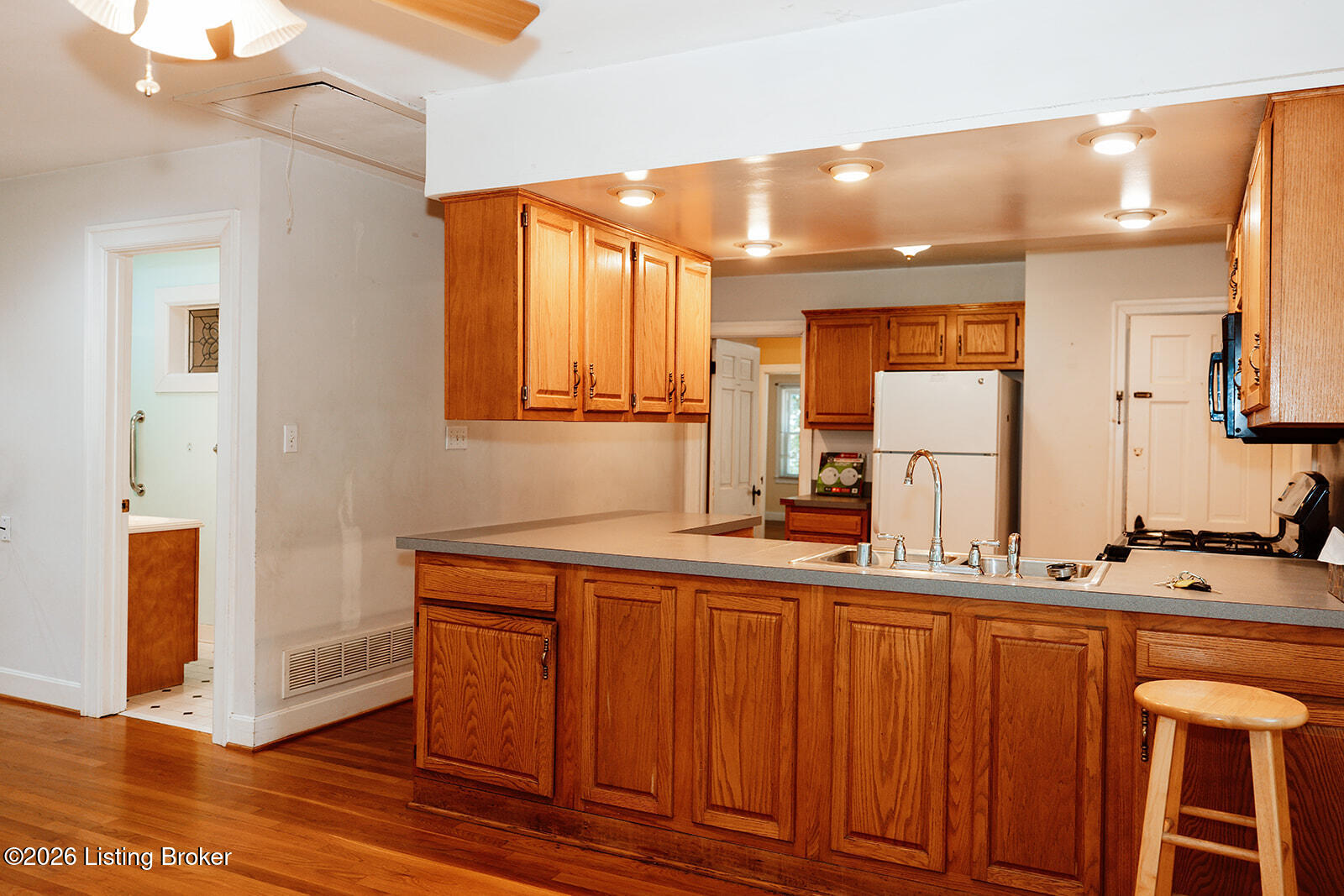 200 Fenley Ave Property Photo 14