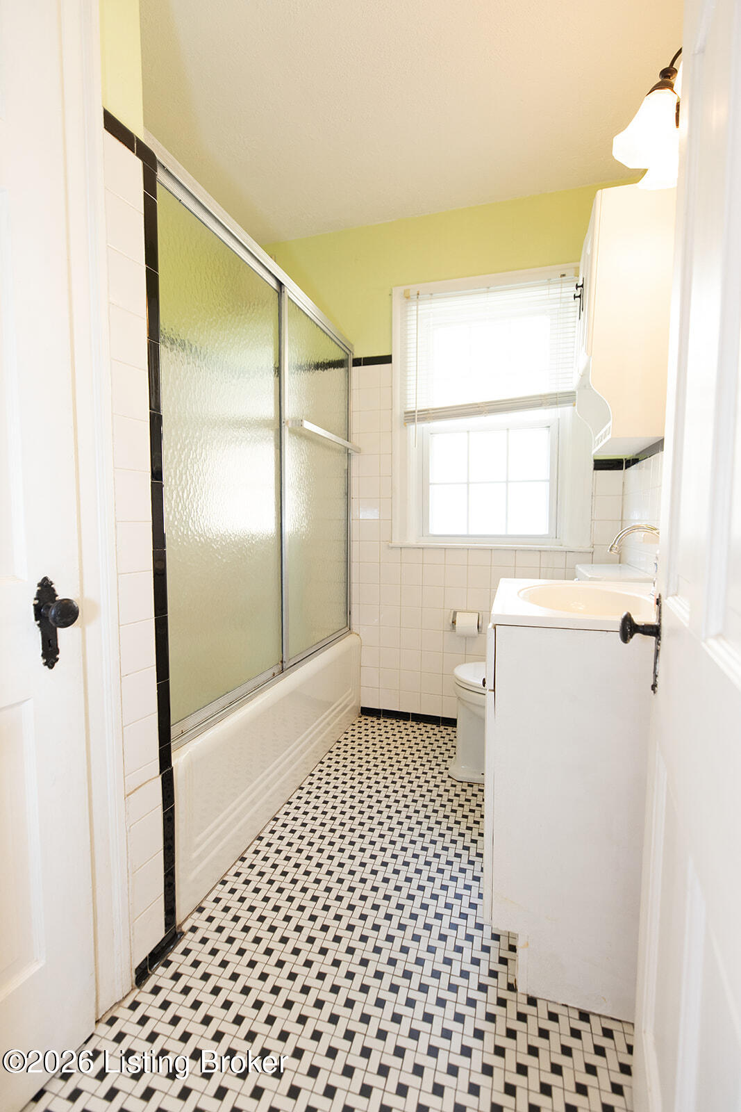 200 Fenley Ave Property Photo 20