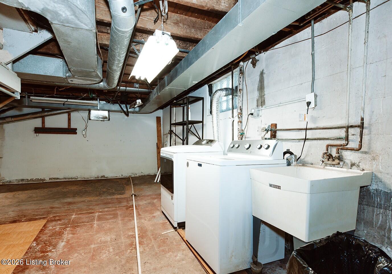 200 Fenley Ave Property Photo 37